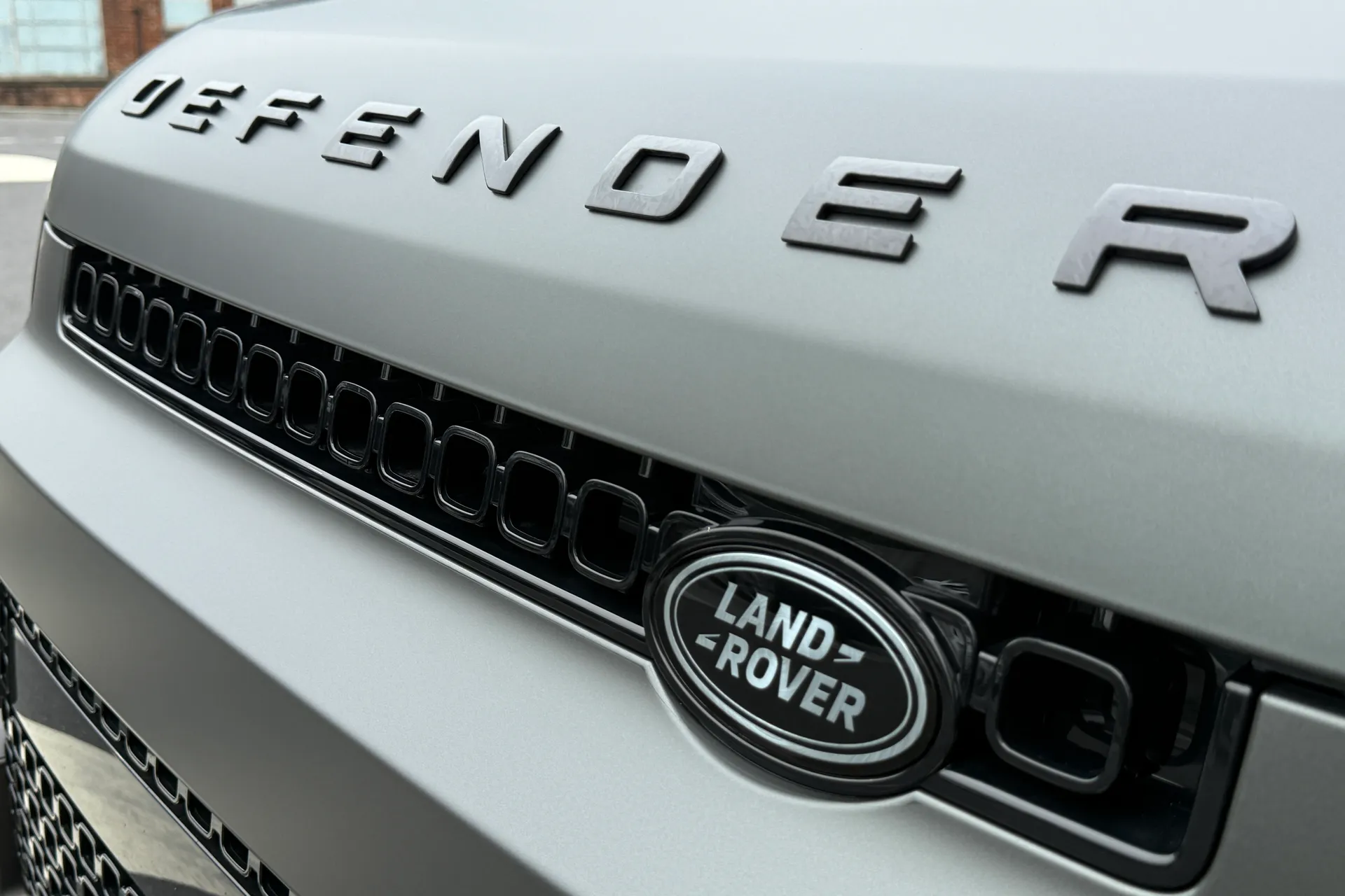 LAND ROVER Defender 110 thumbnail image number 33