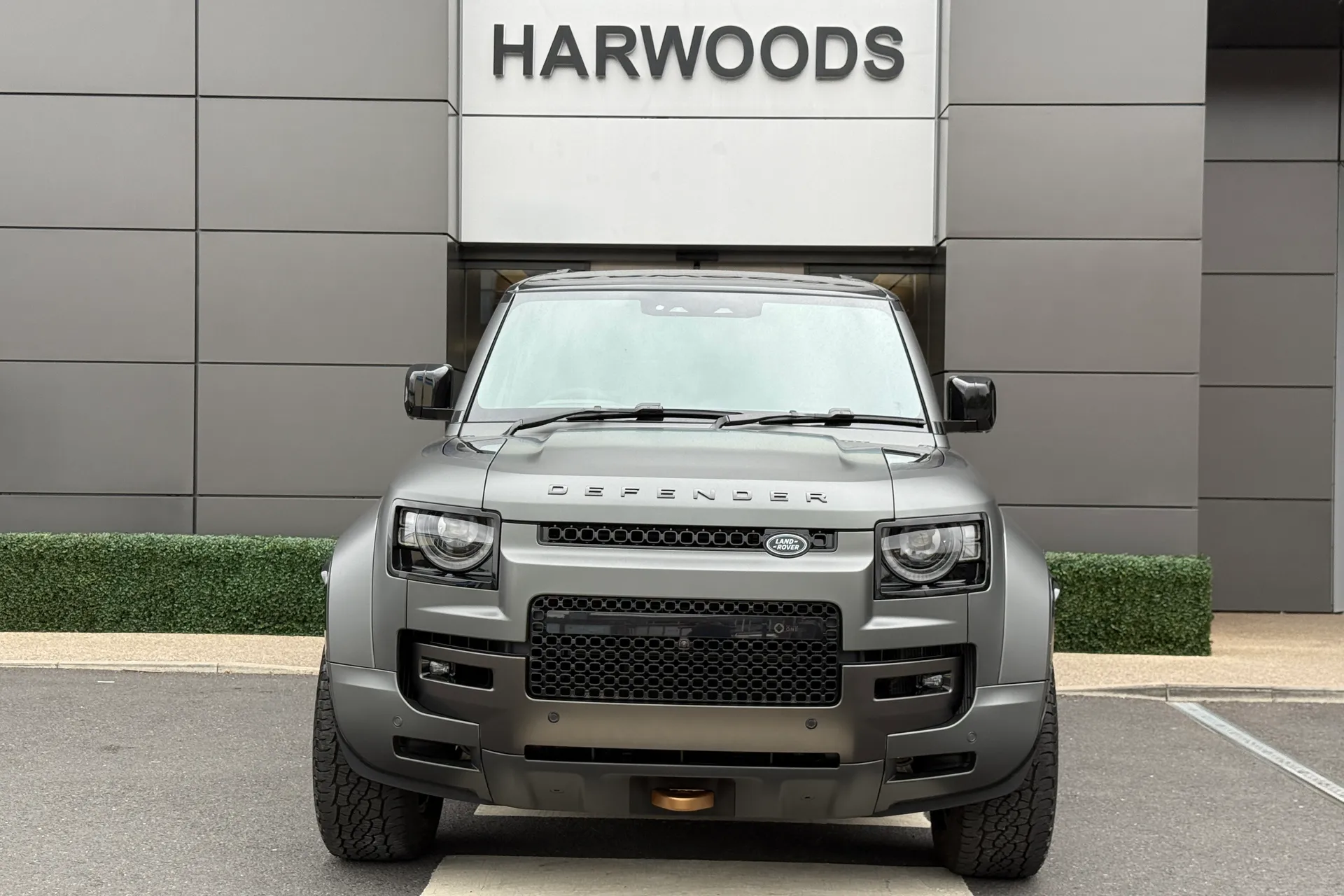 LAND ROVER Defender 110 thumbnail image number 7