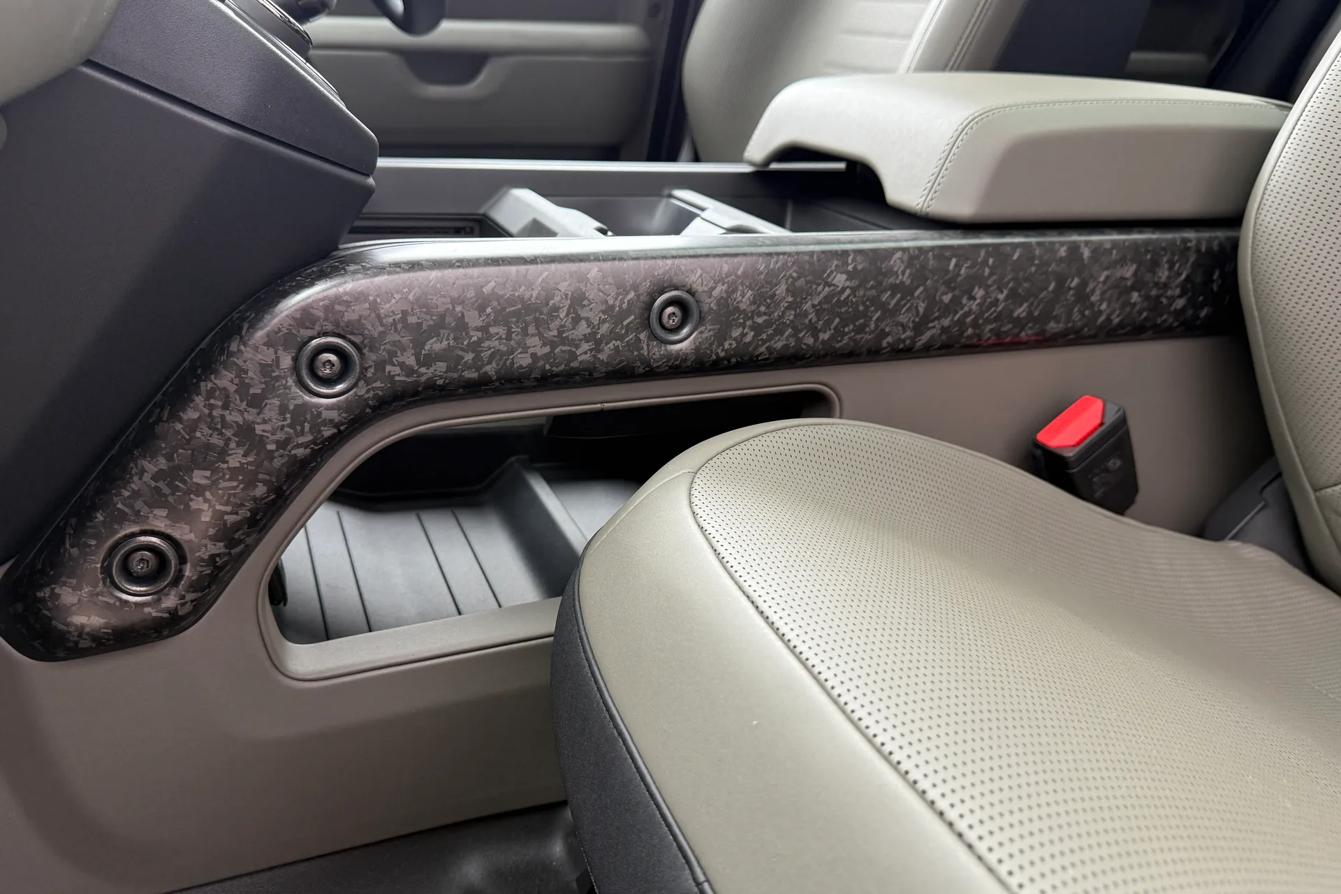 LAND ROVER Defender 110 thumbnail image number 72