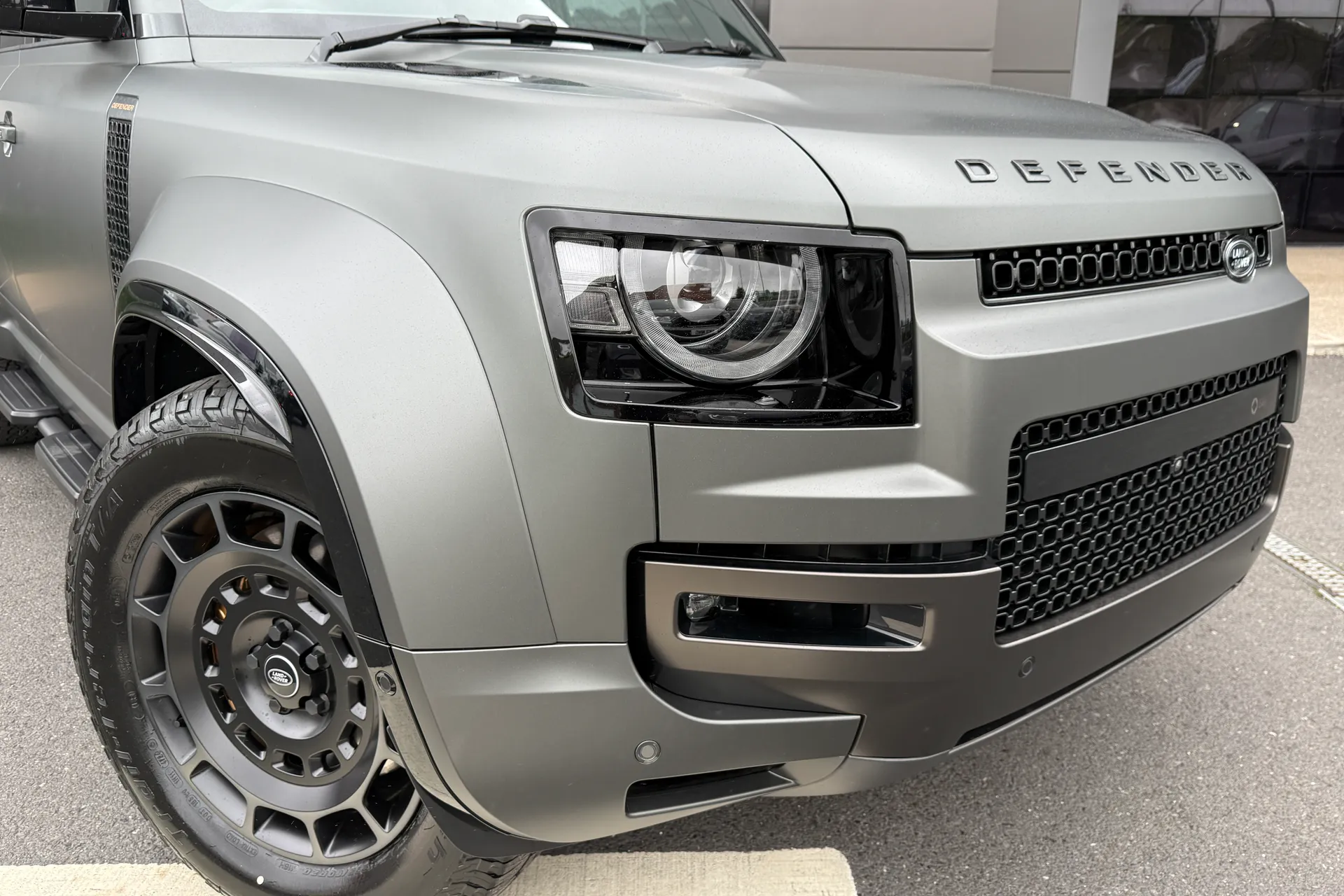 LAND ROVER Defender 110 thumbnail image number 36