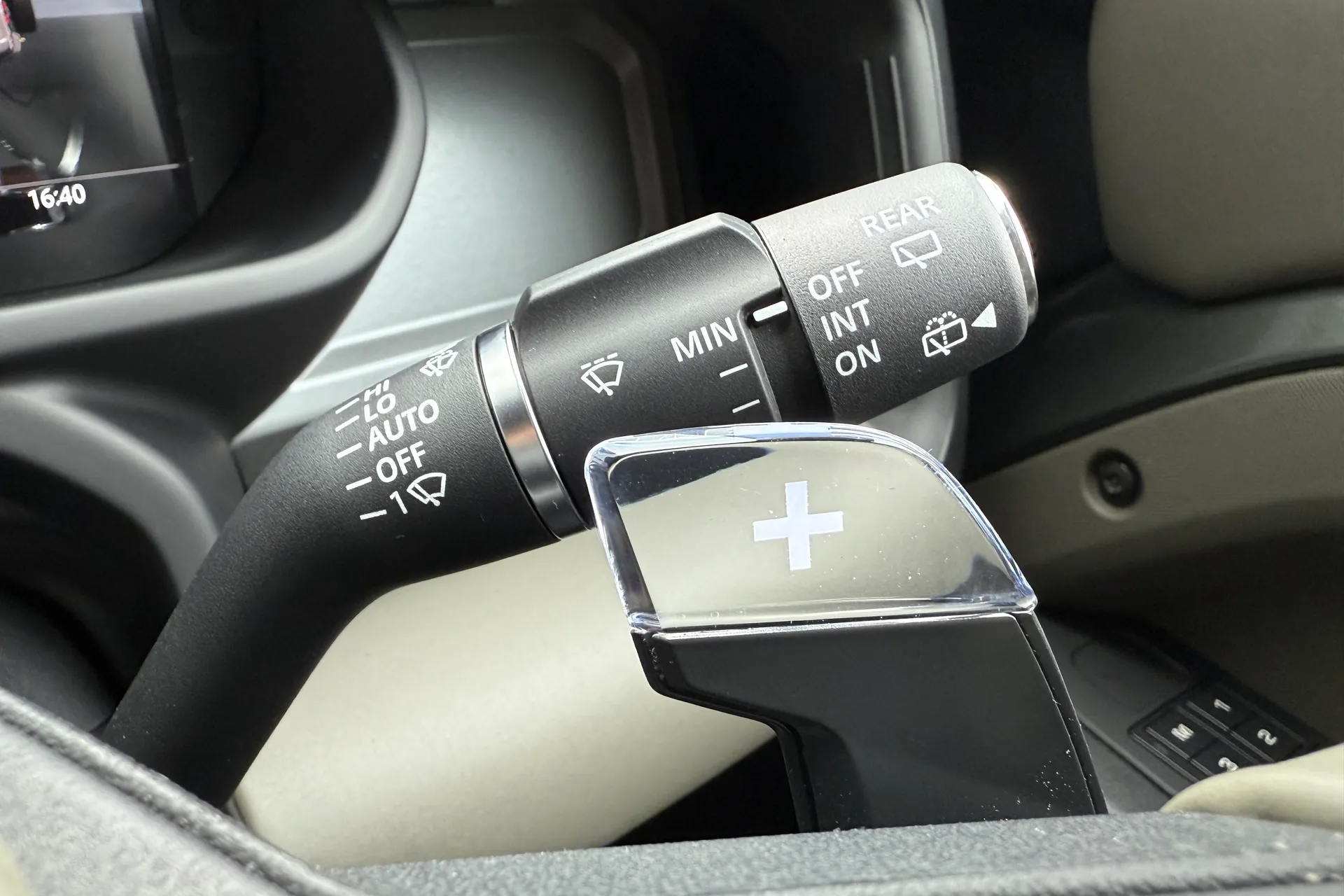 LAND ROVER Defender 110 thumbnail image number 84