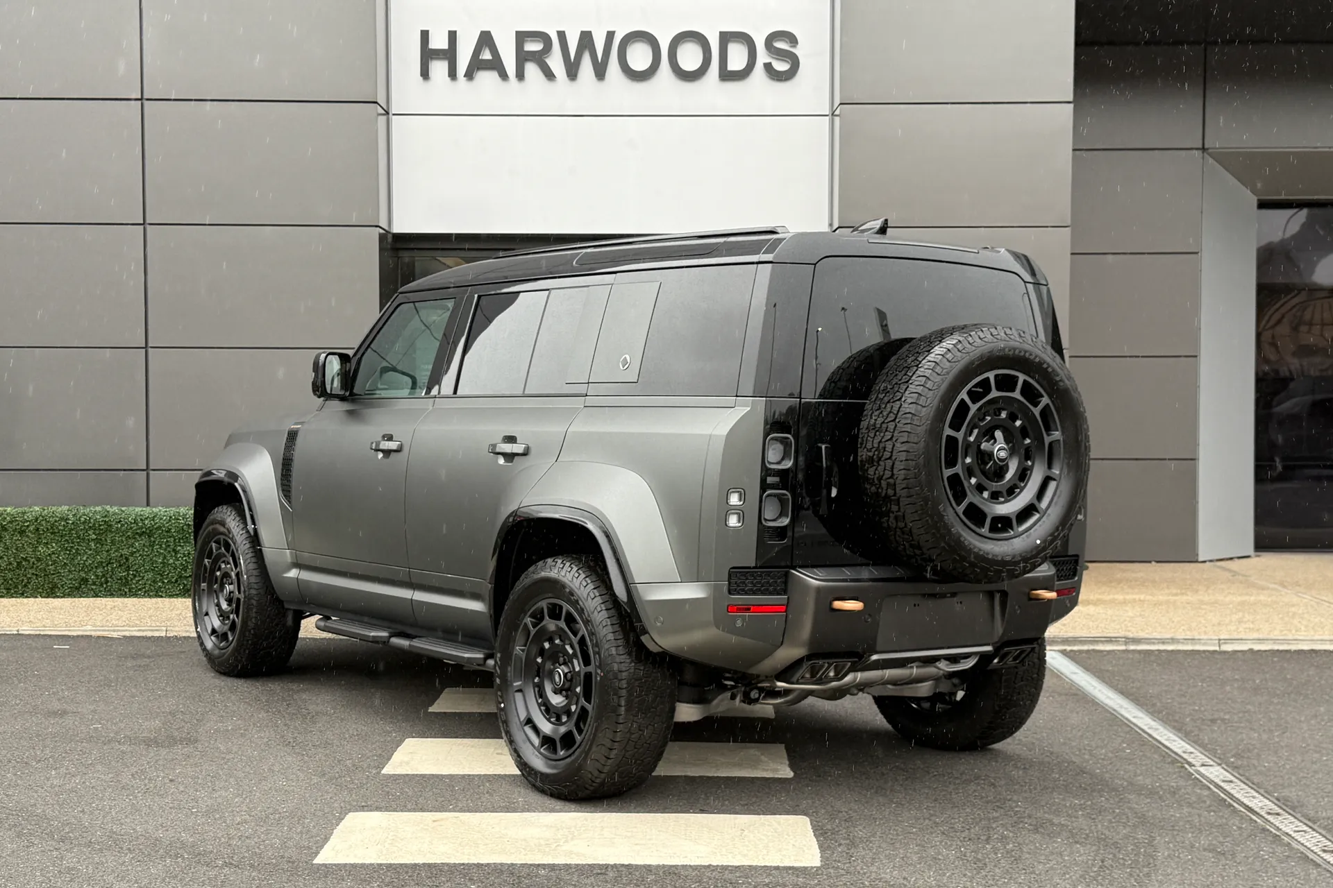 LAND ROVER Defender 110 thumbnail image number 22