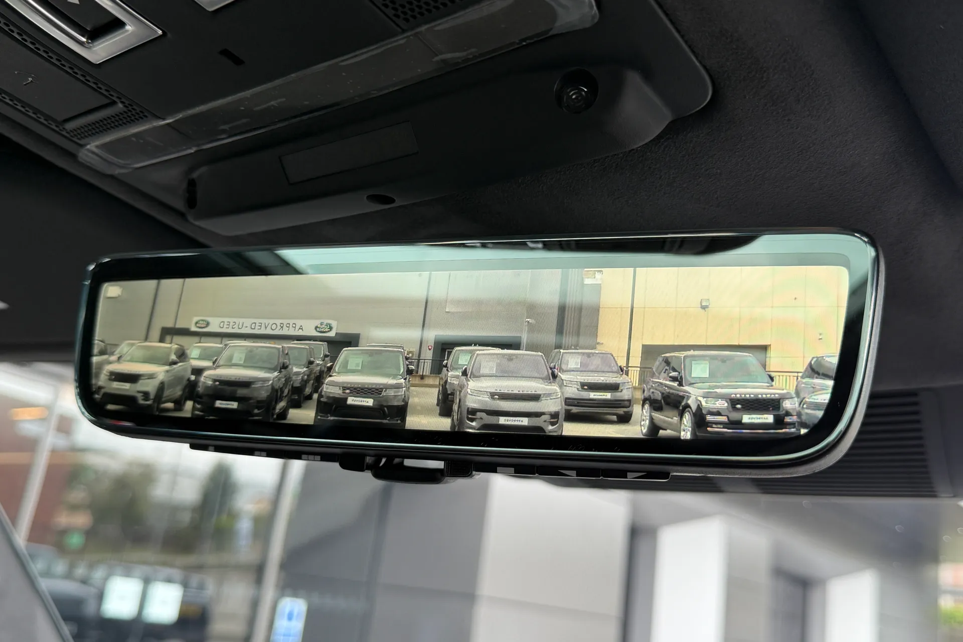 LAND ROVER Defender 110 thumbnail image number 12