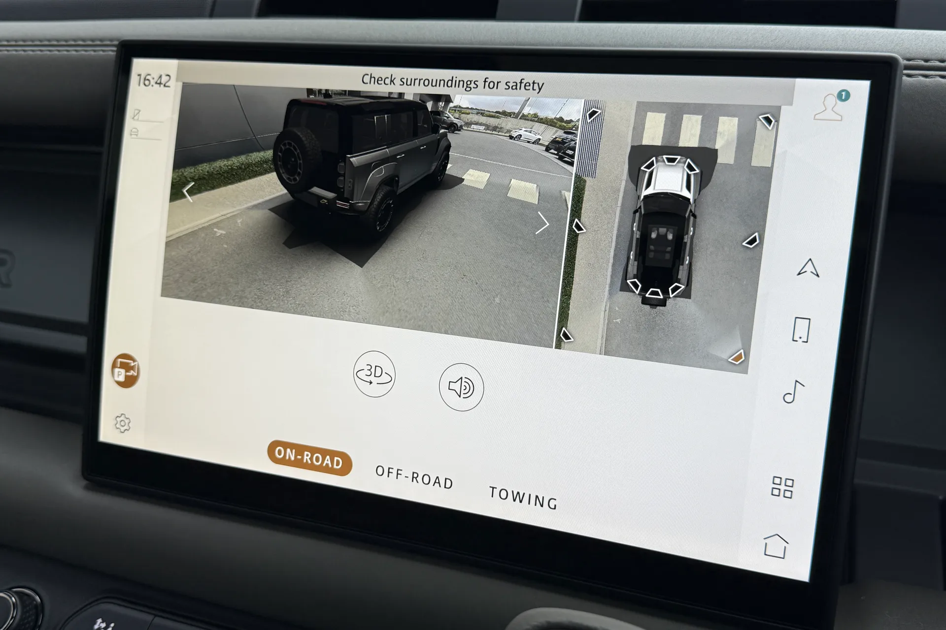 LAND ROVER Defender 110 thumbnail image number 23