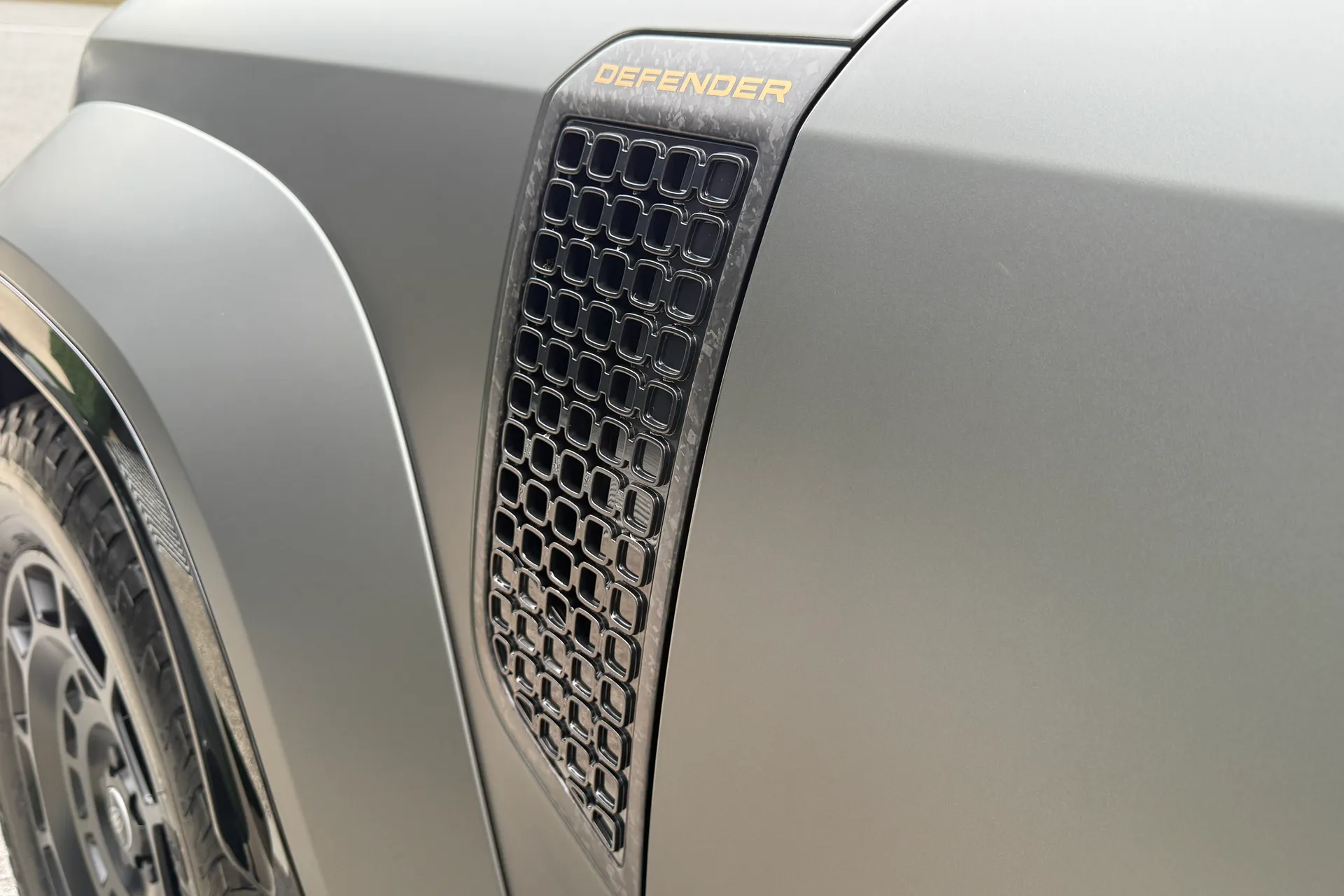 LAND ROVER Defender 110 thumbnail image number 46