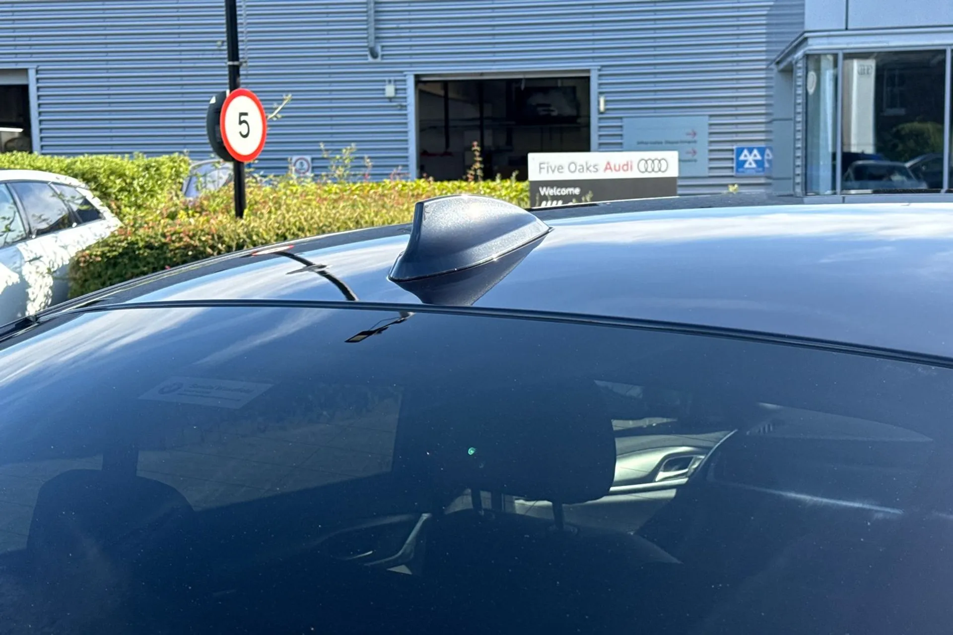 BMW 5 SERIES thumbnail image number 44