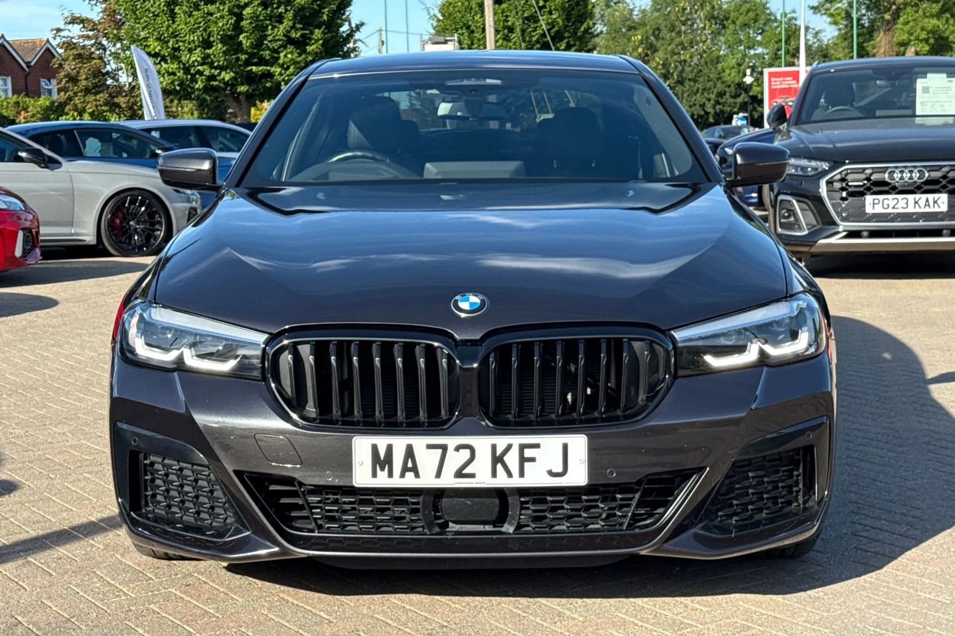 BMW 5 SERIES thumbnail image number 23