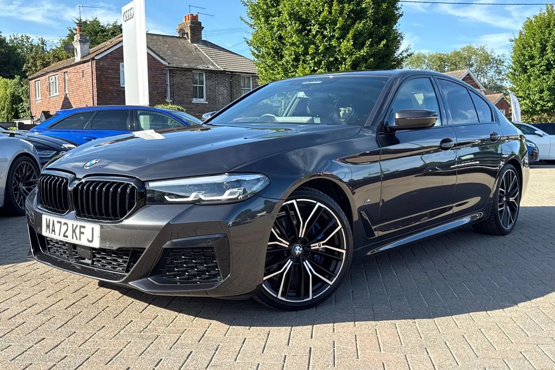 BMW 5 SERIES thumbnail image number 24