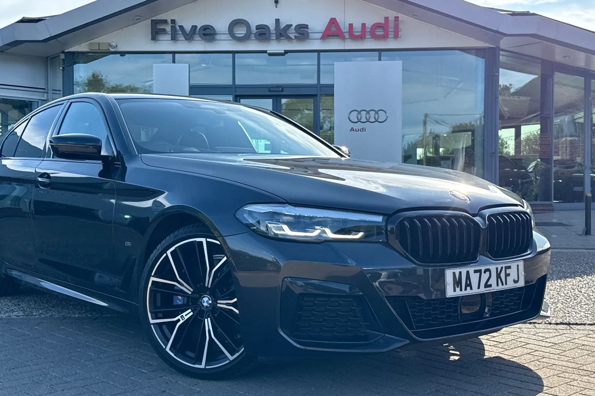 BMW 5 SERIES thumbnail image number 22