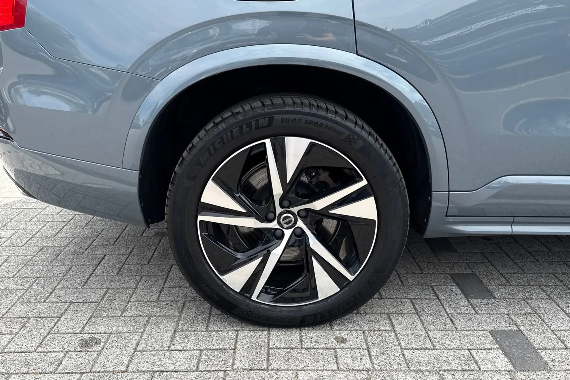 Volvo XC90 thumbnail image number 14