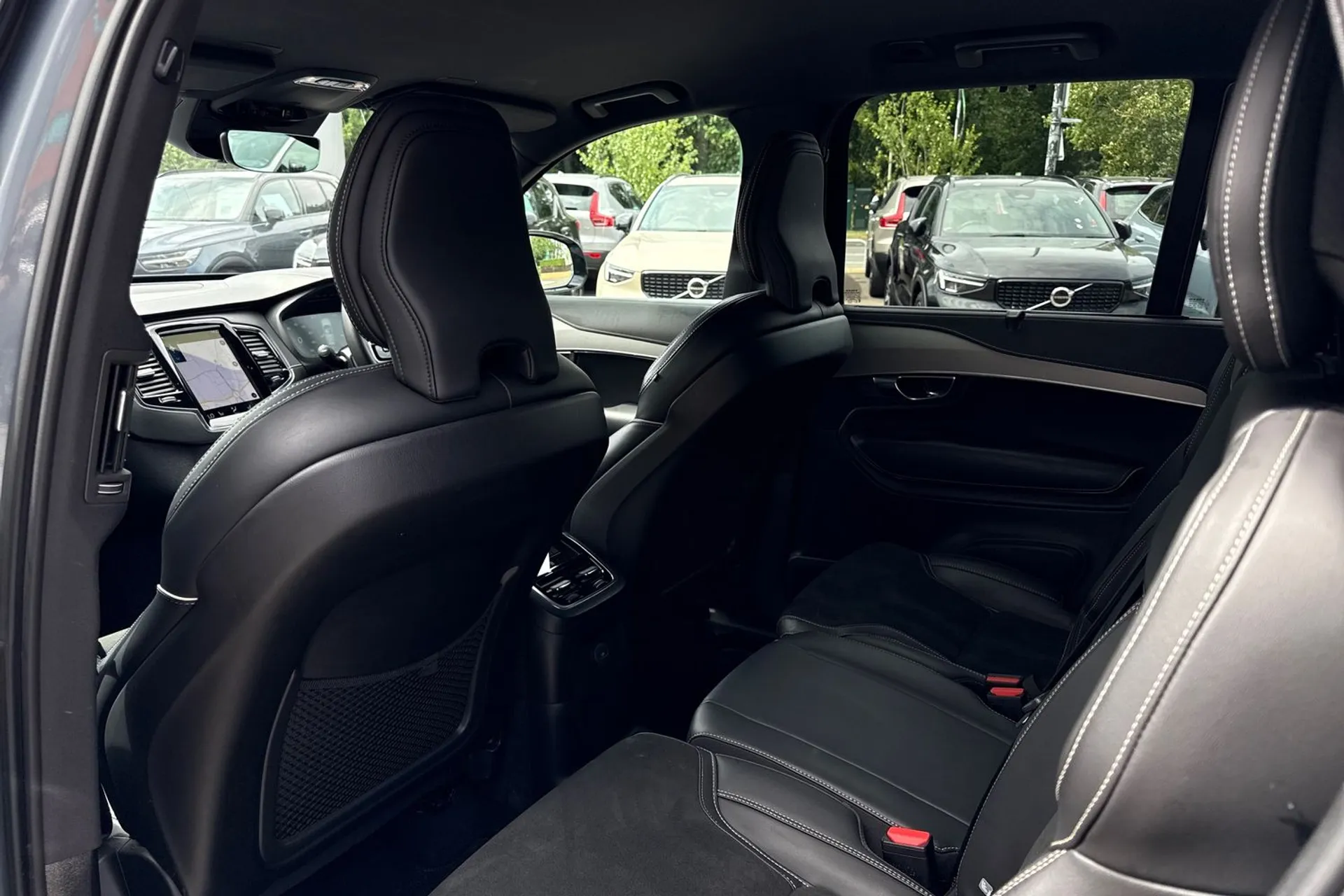 Volvo XC90 thumbnail image number 32