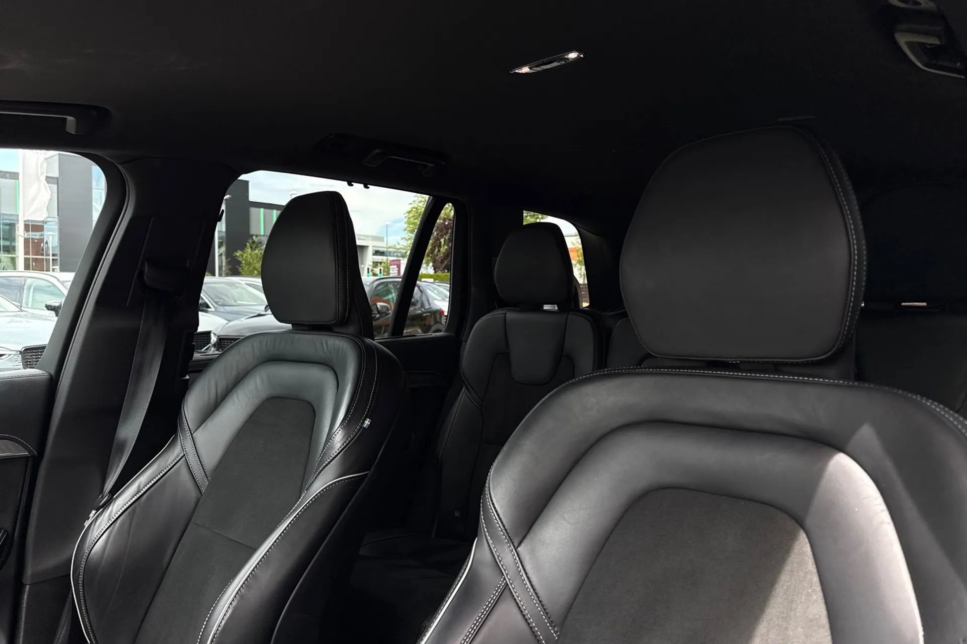 Volvo XC90 thumbnail image number 30