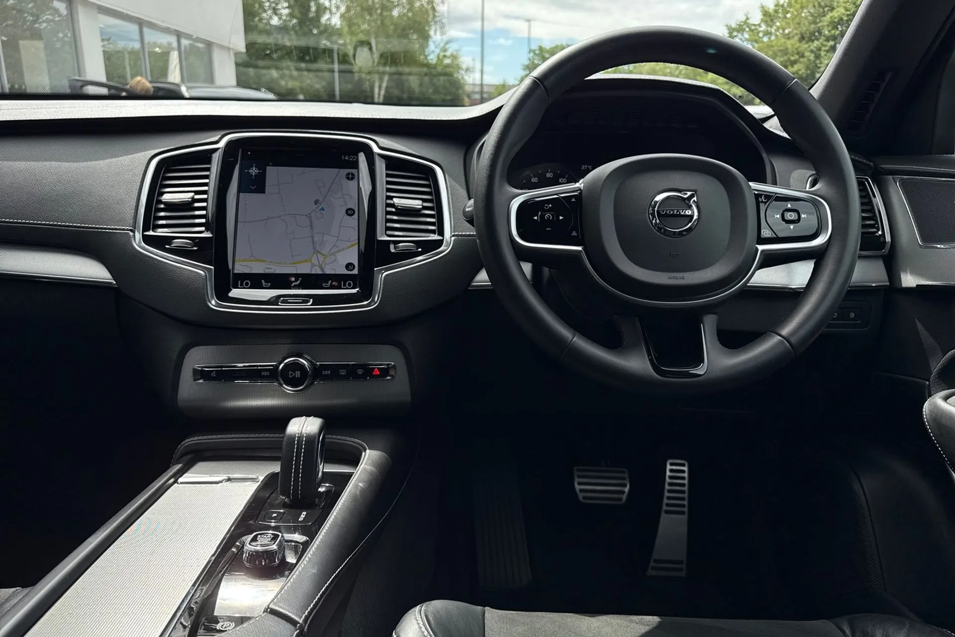 Volvo XC90 thumbnail image number 35