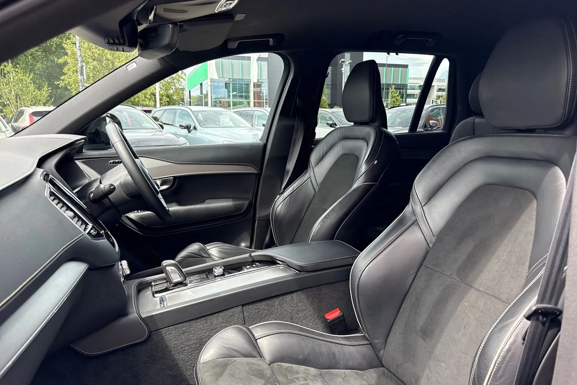 Volvo XC90 thumbnail image number 29