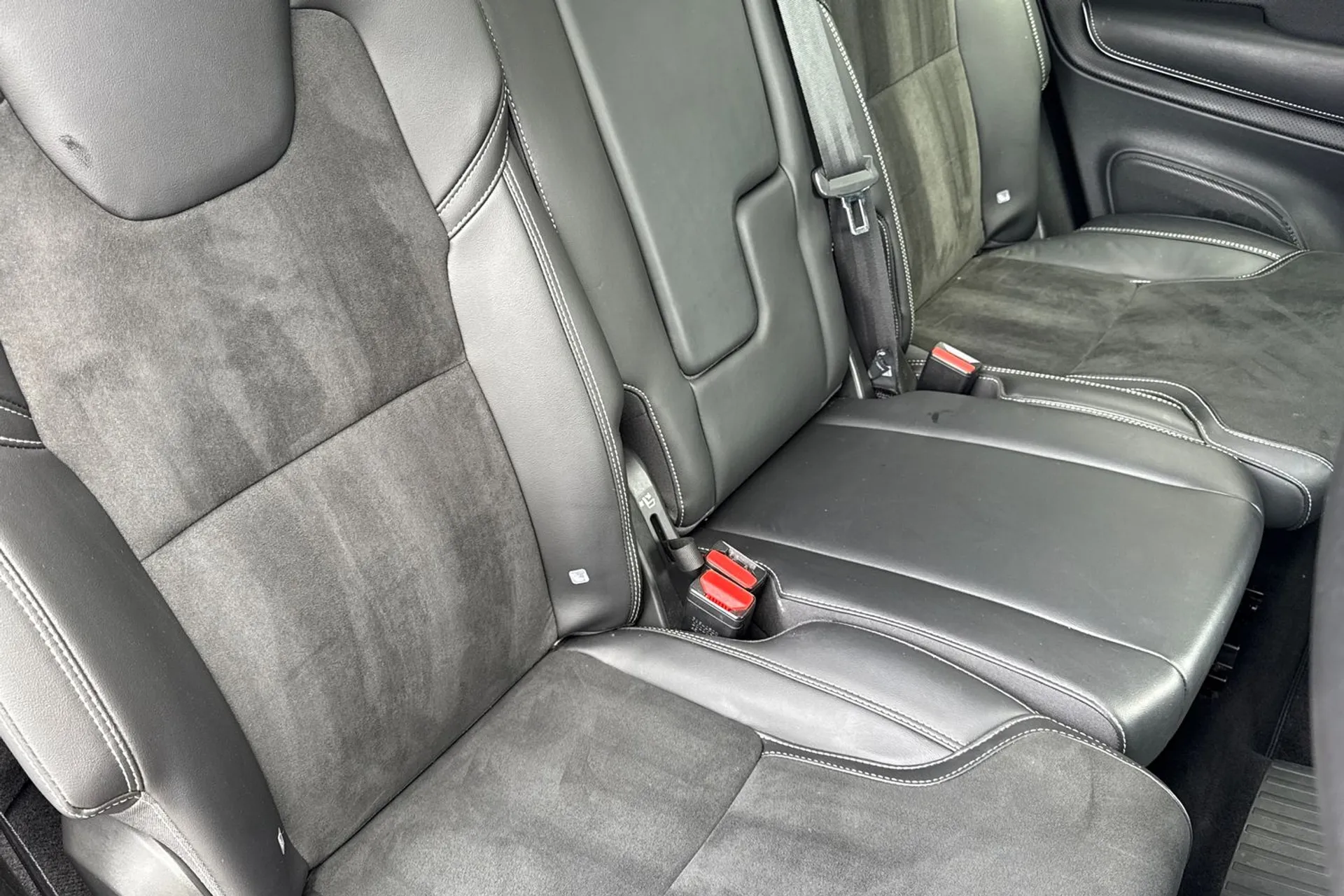 Volvo XC90 thumbnail image number 25