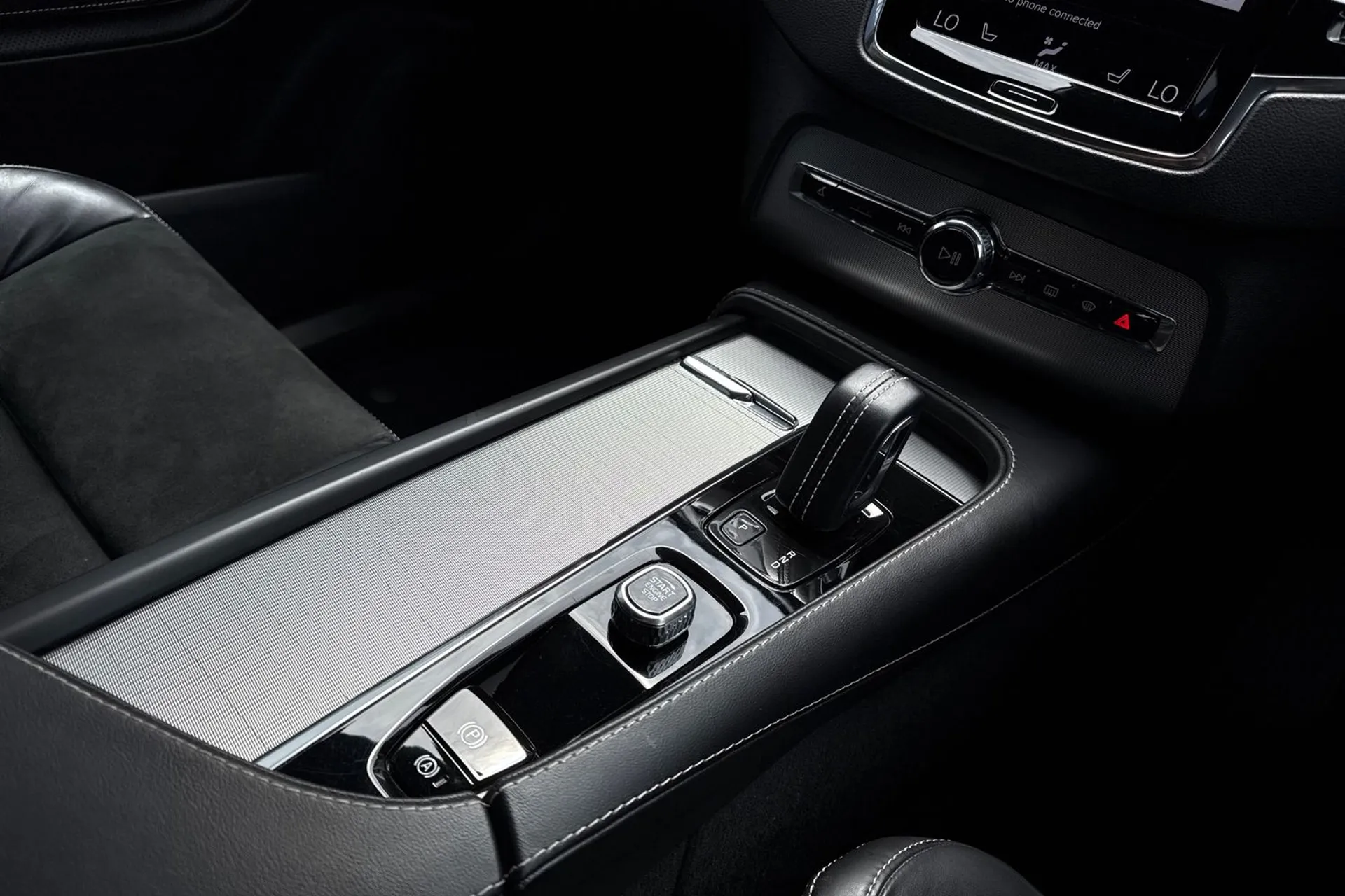 Volvo XC90 thumbnail image number 45
