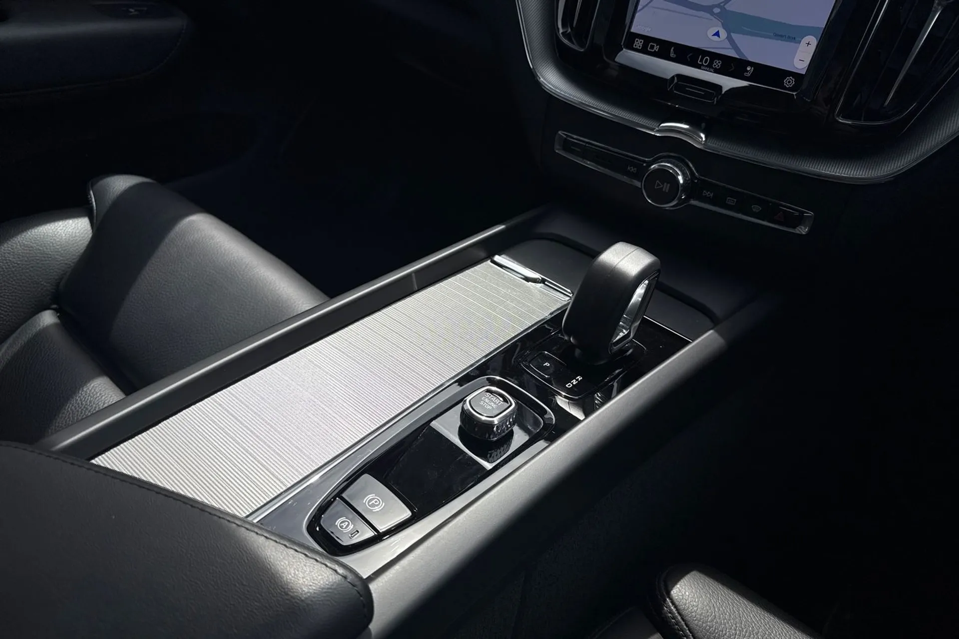Volvo XC60 thumbnail image number 43