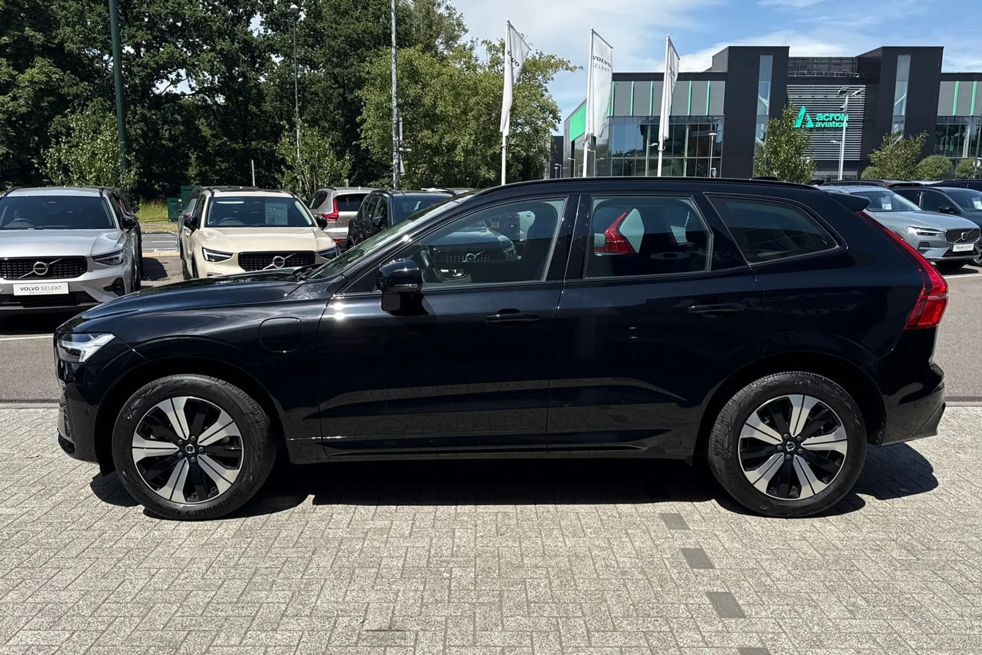 Volvo XC60 thumbnail image number 10