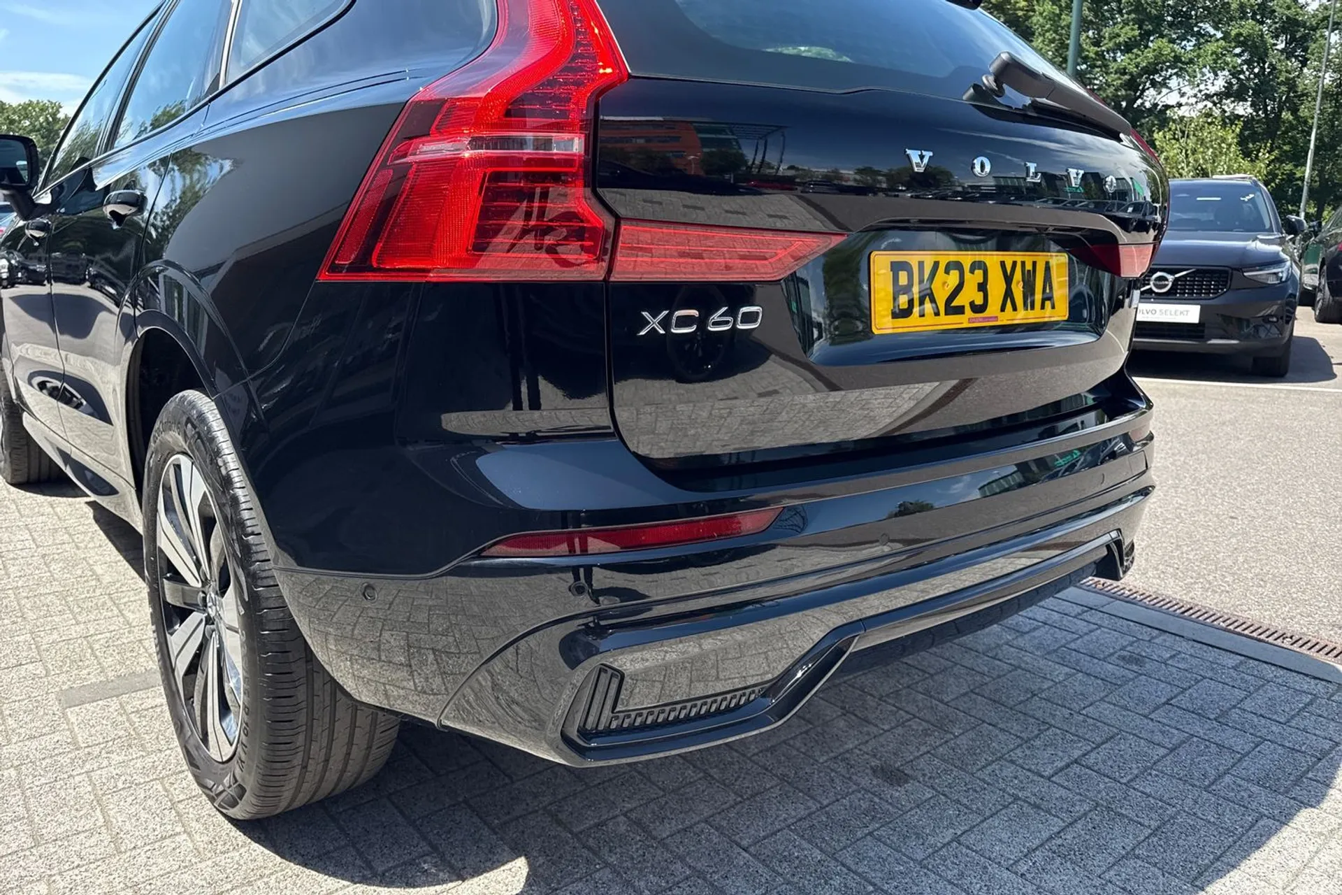 Volvo XC60 thumbnail image number 17