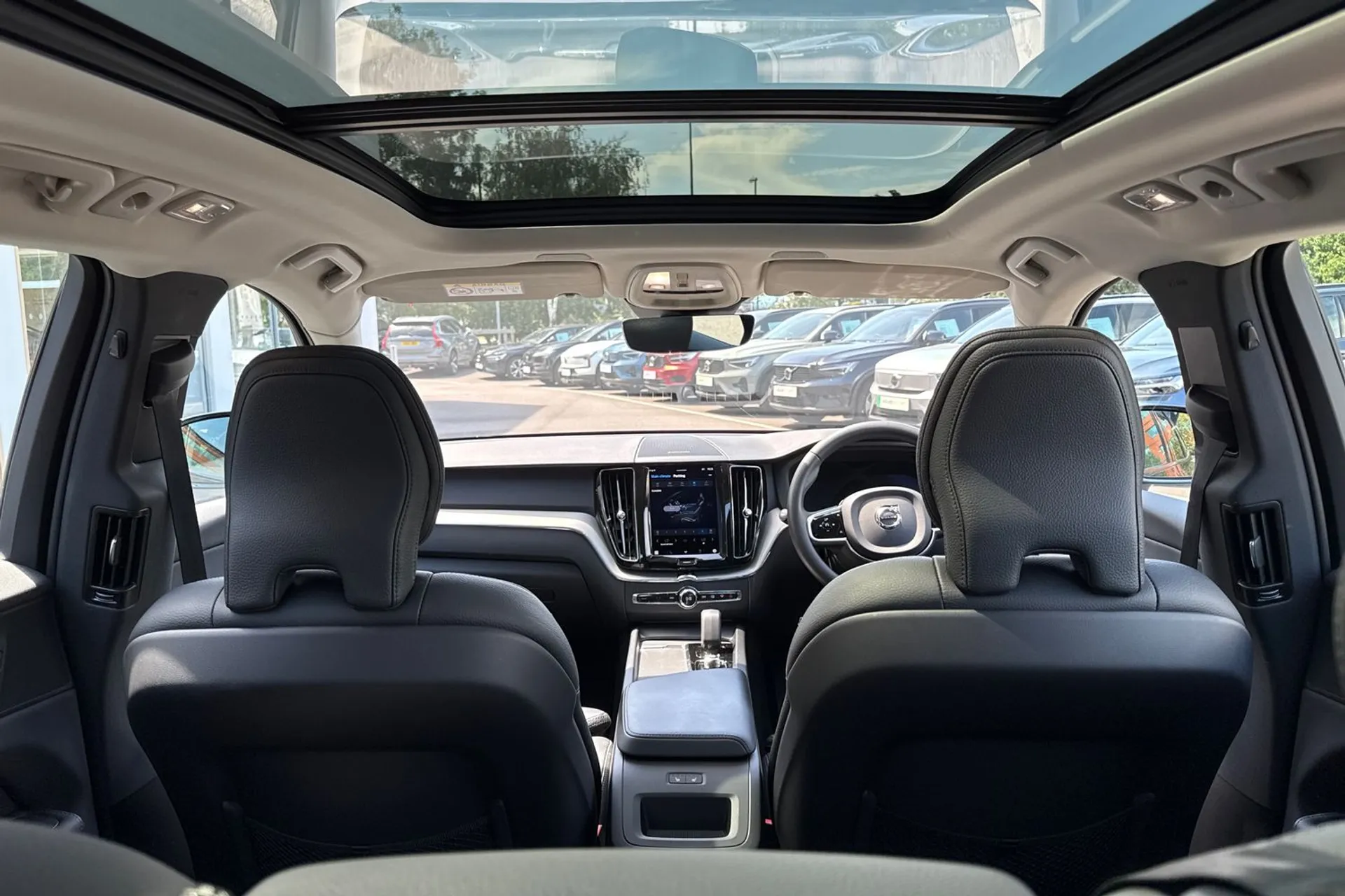 Volvo XC60 thumbnail image number 21