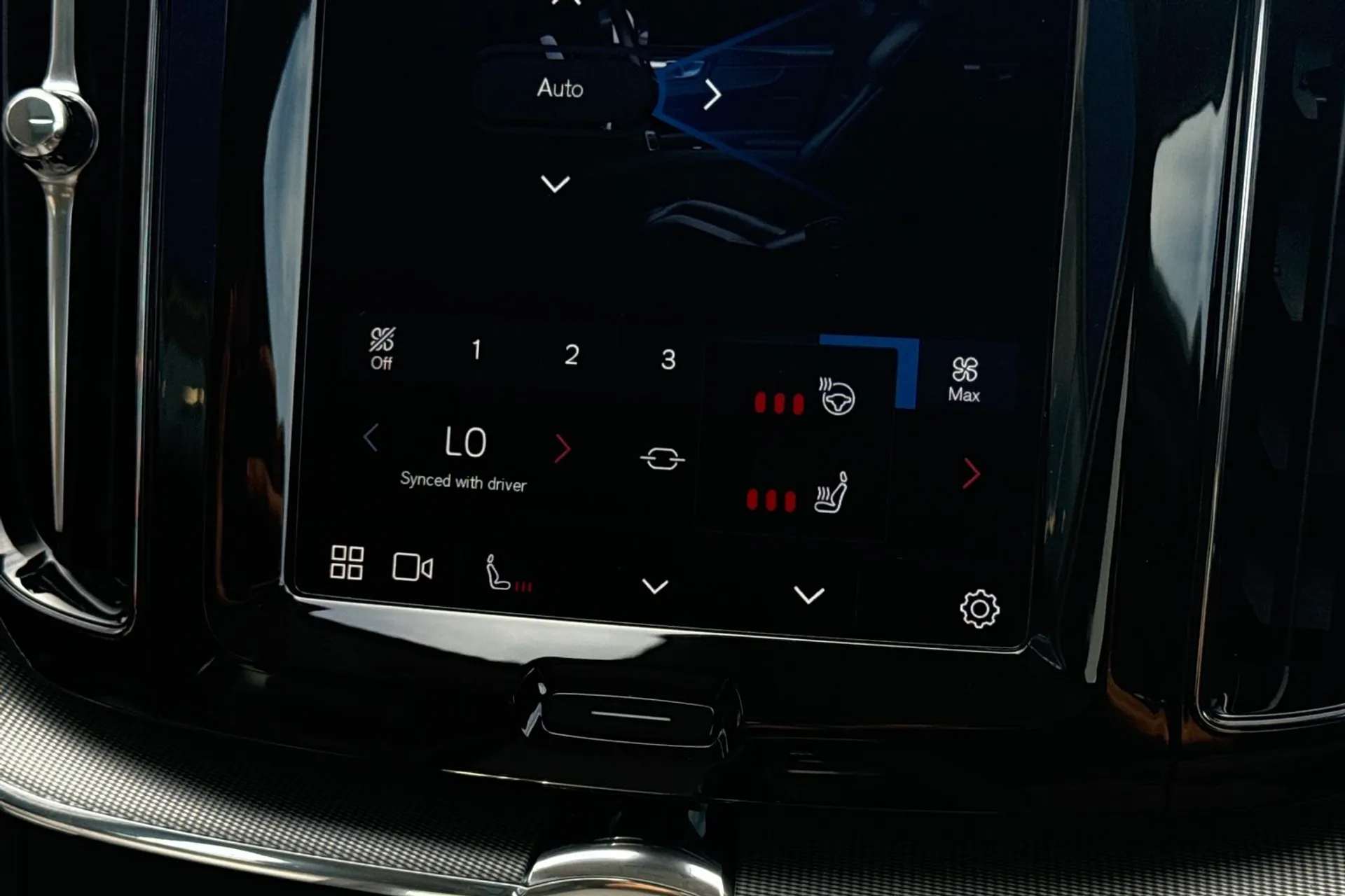 Volvo XC60 thumbnail image number 40