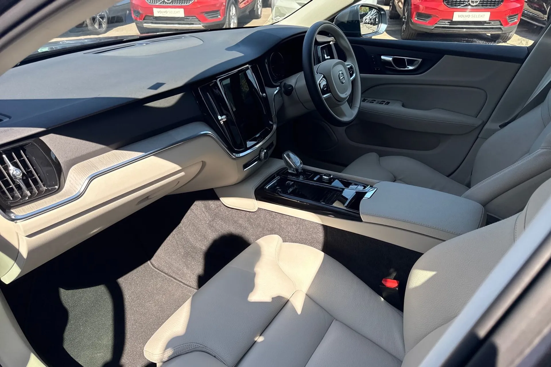 Volvo V60 thumbnail image number 26