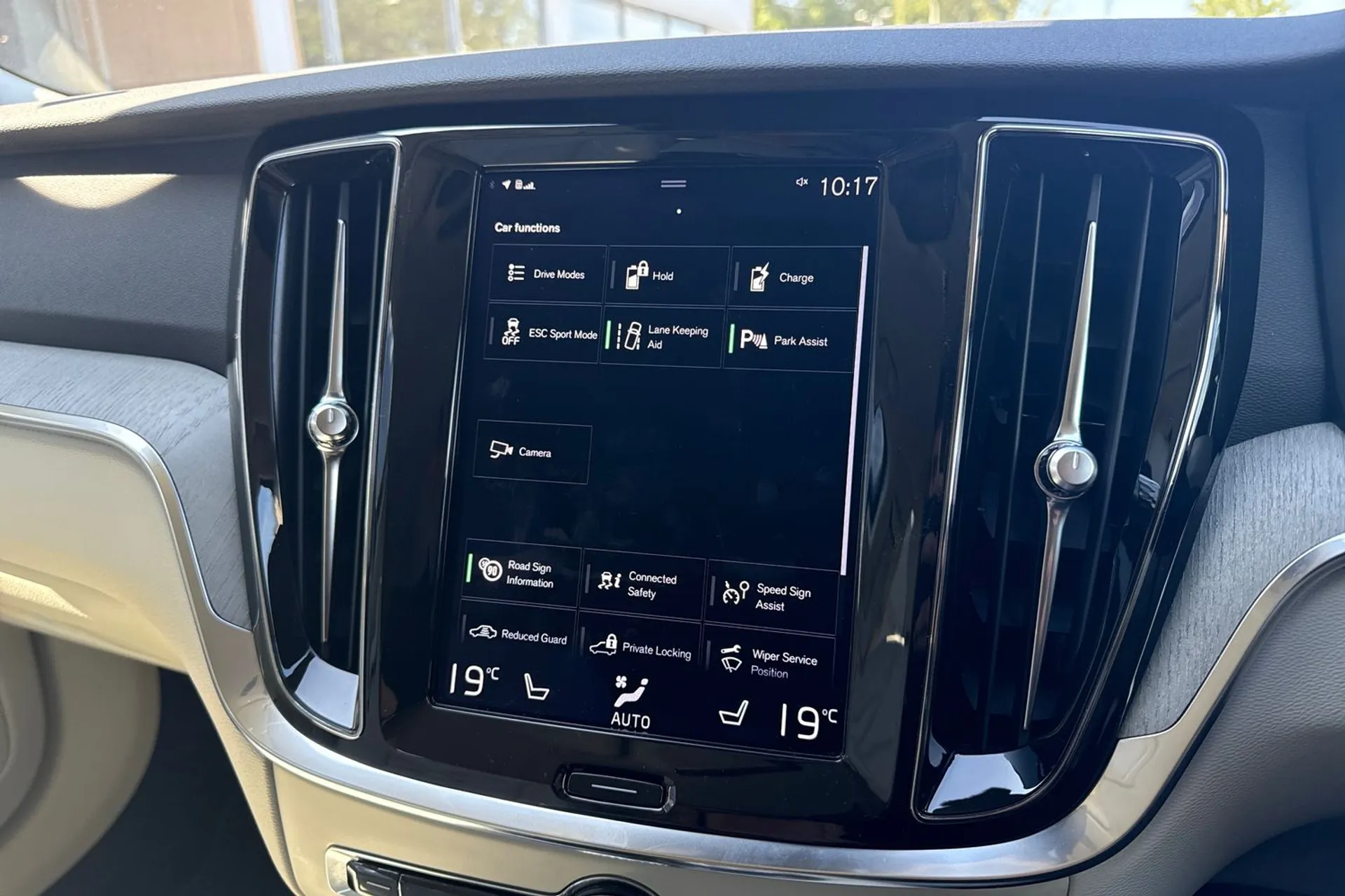 Volvo V60 thumbnail image number 41