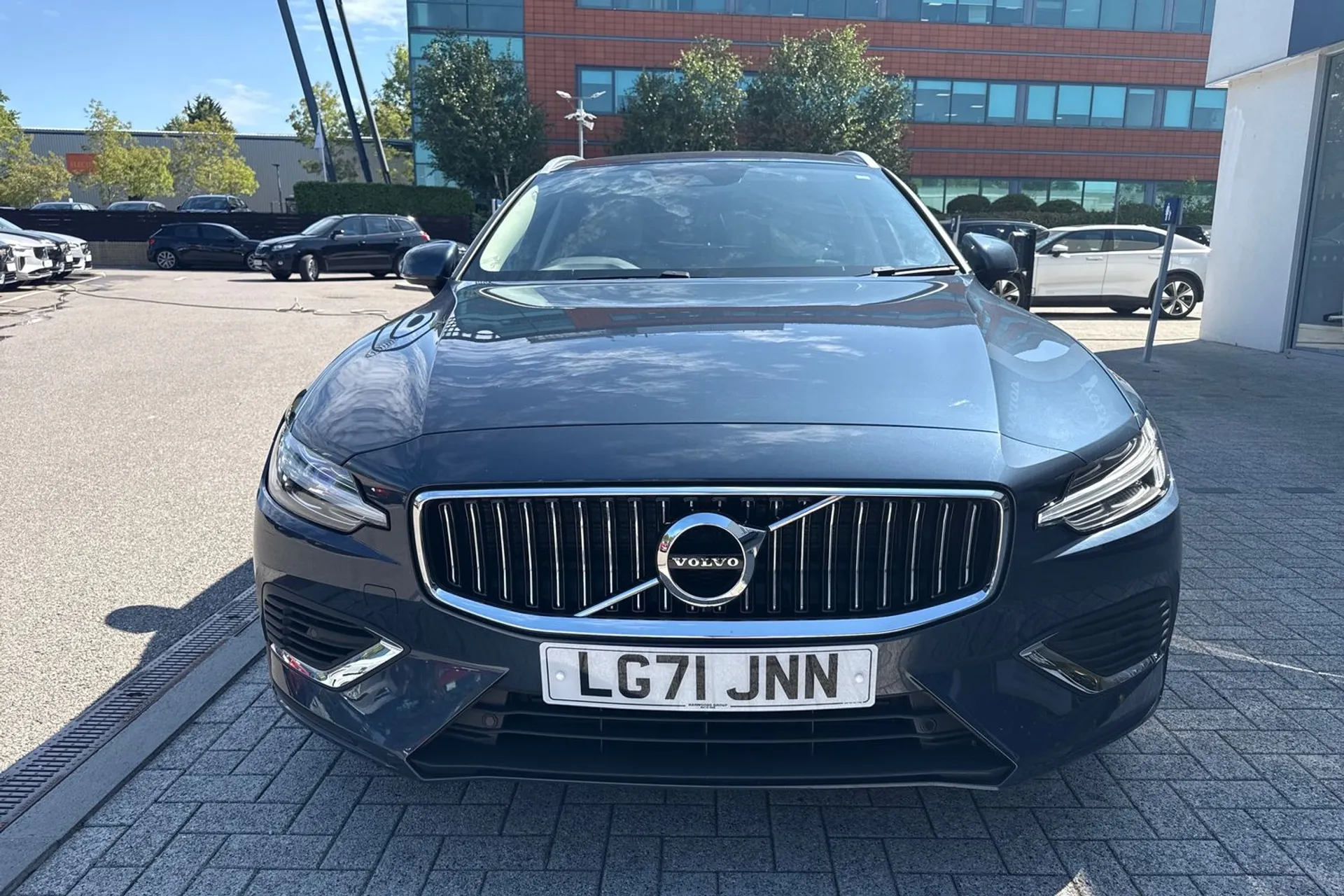 Volvo V60 thumbnail image number 12