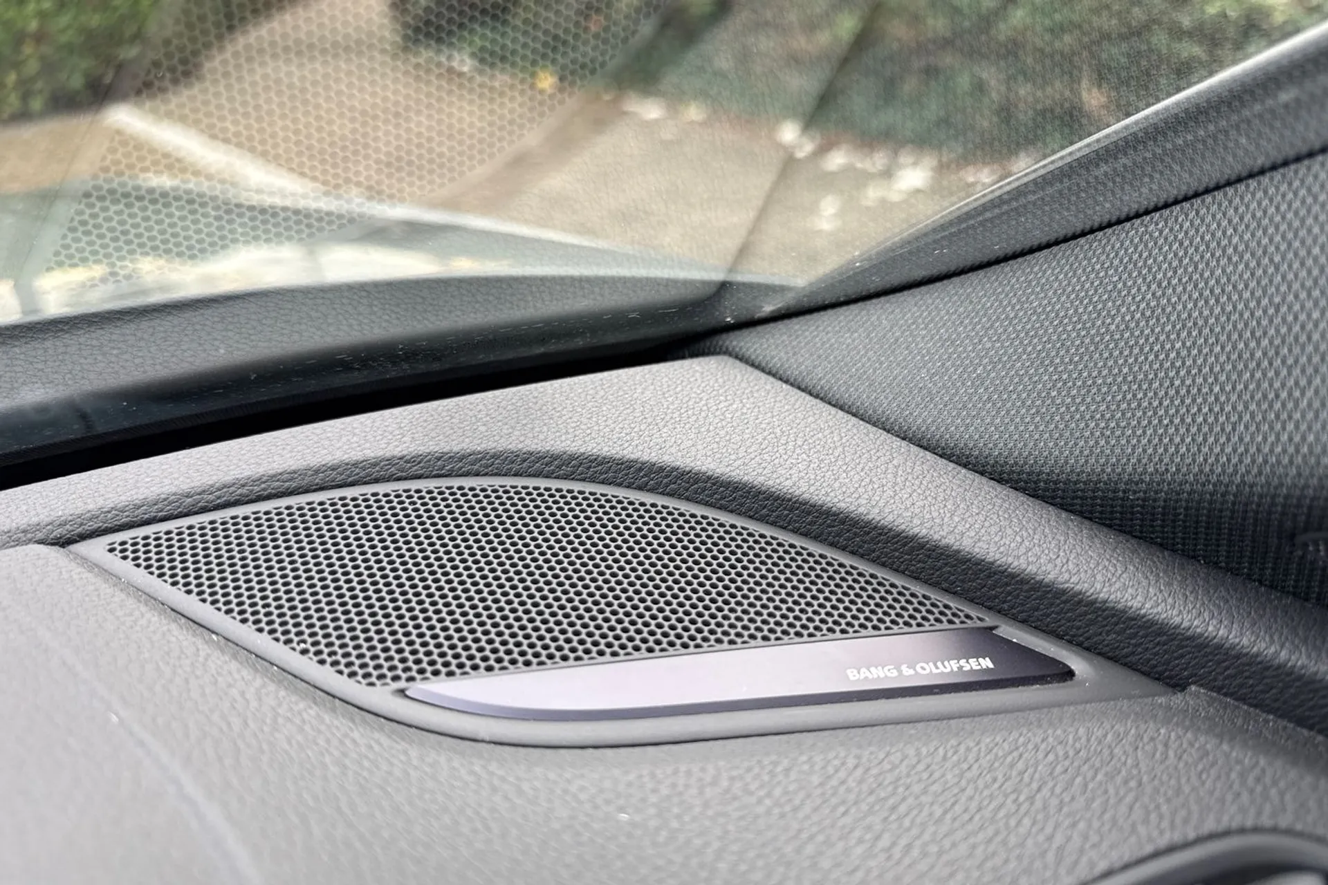 Audi A4 thumbnail image number 6