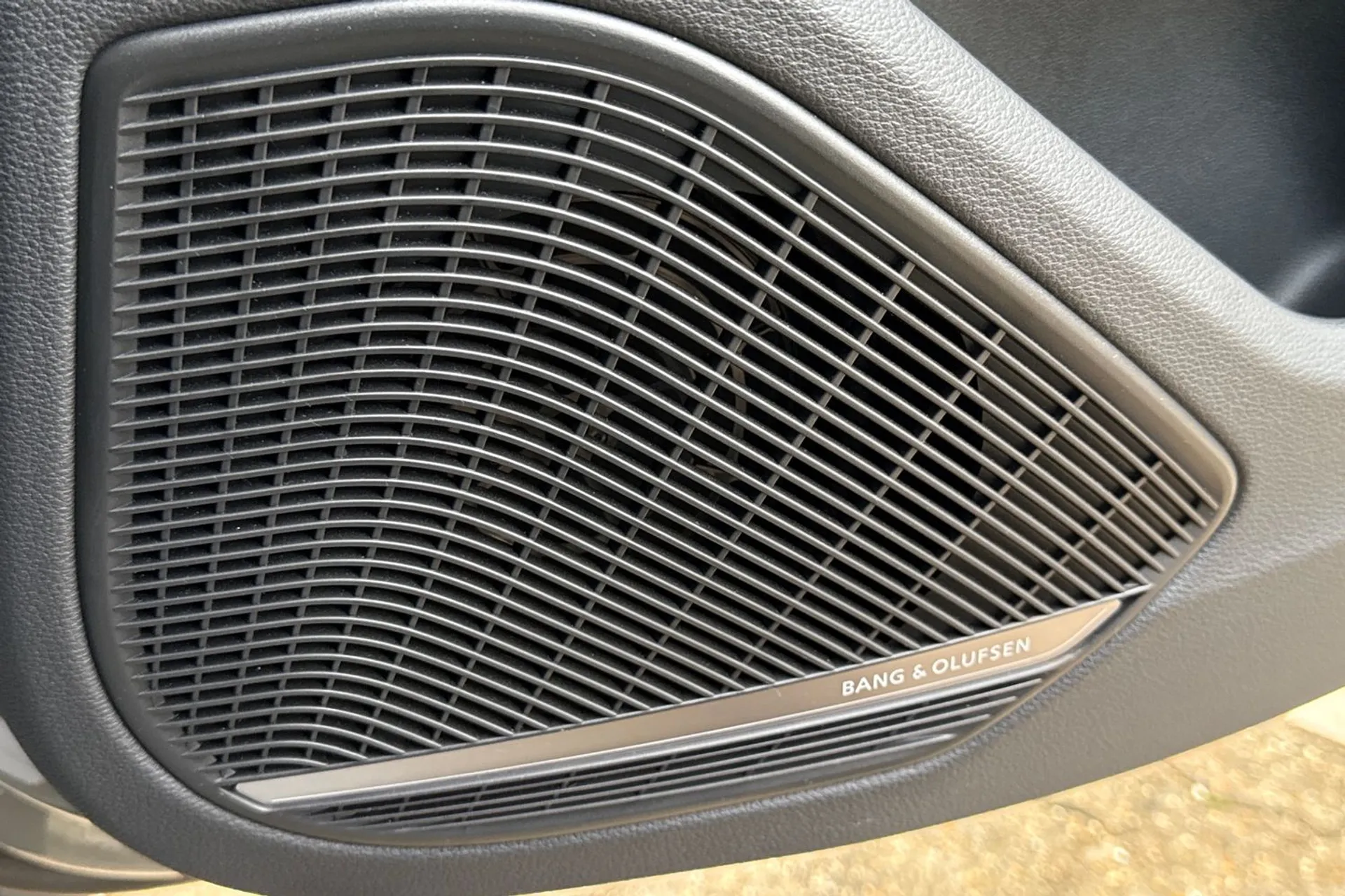 Audi A4 thumbnail image number 33