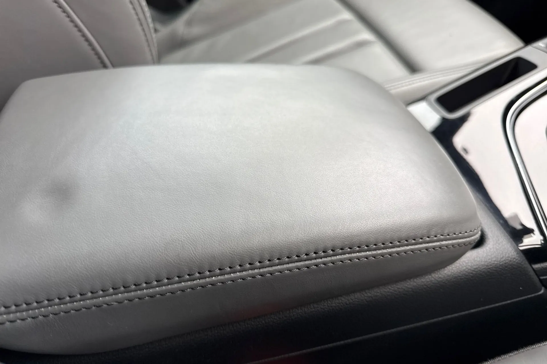 Audi A4 thumbnail image number 49