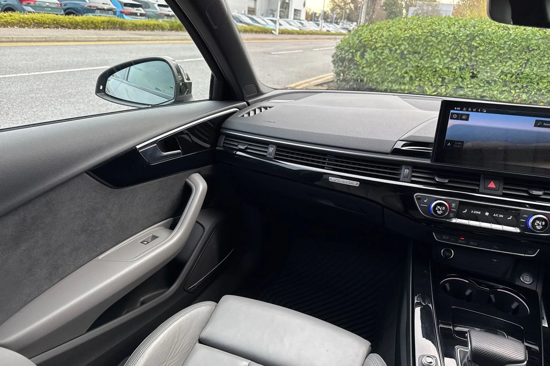 Audi A4 thumbnail image number 41