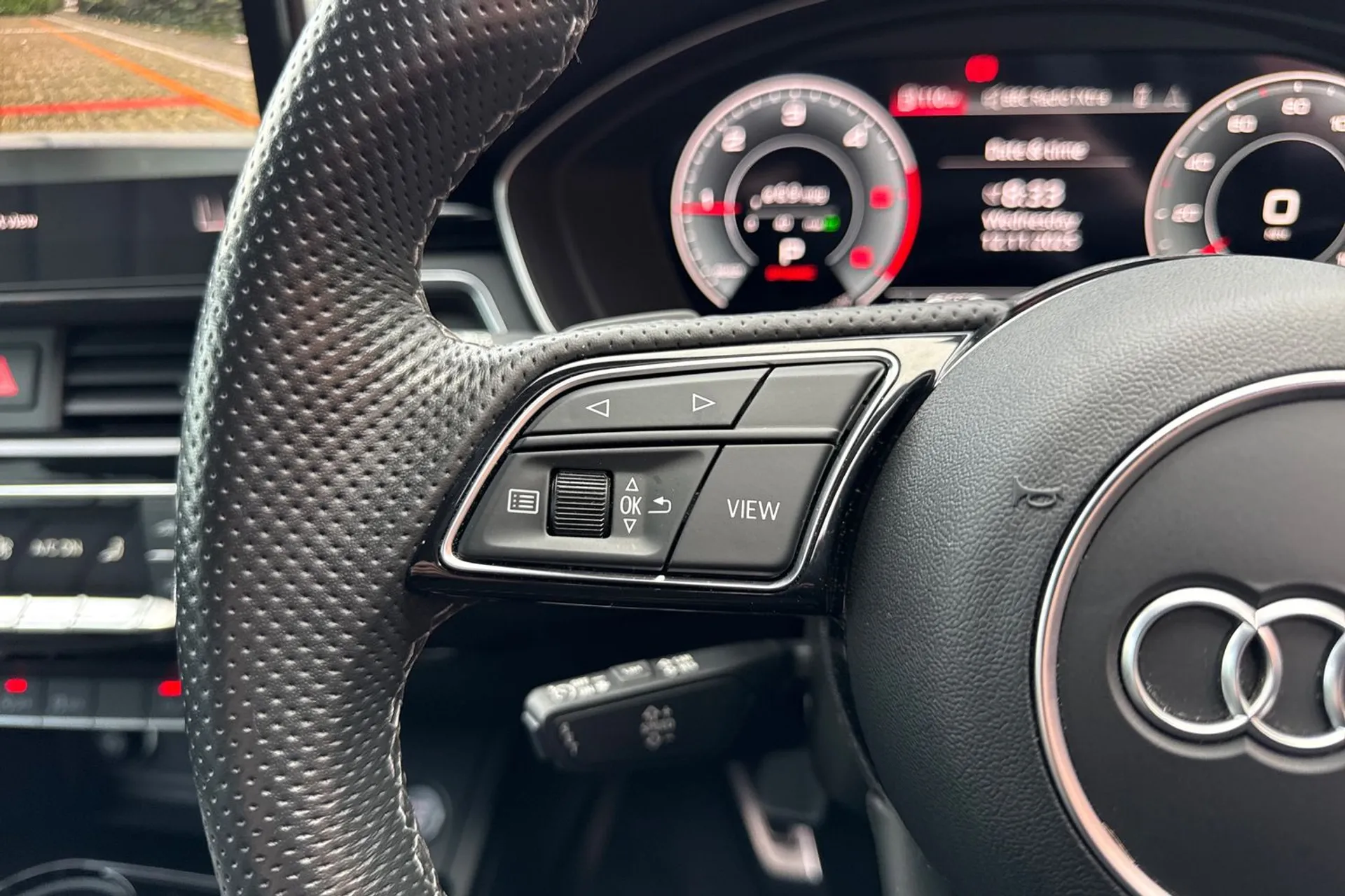 Audi A4 thumbnail image number 46