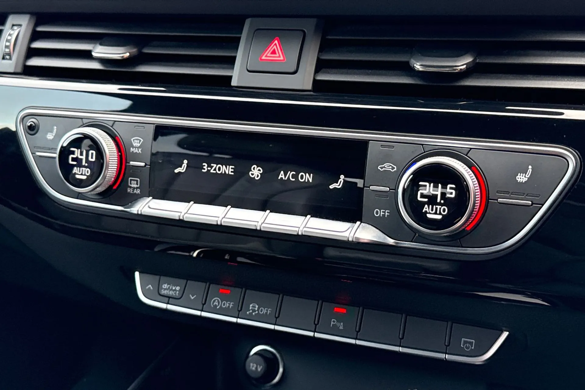 Audi A4 thumbnail image number 26