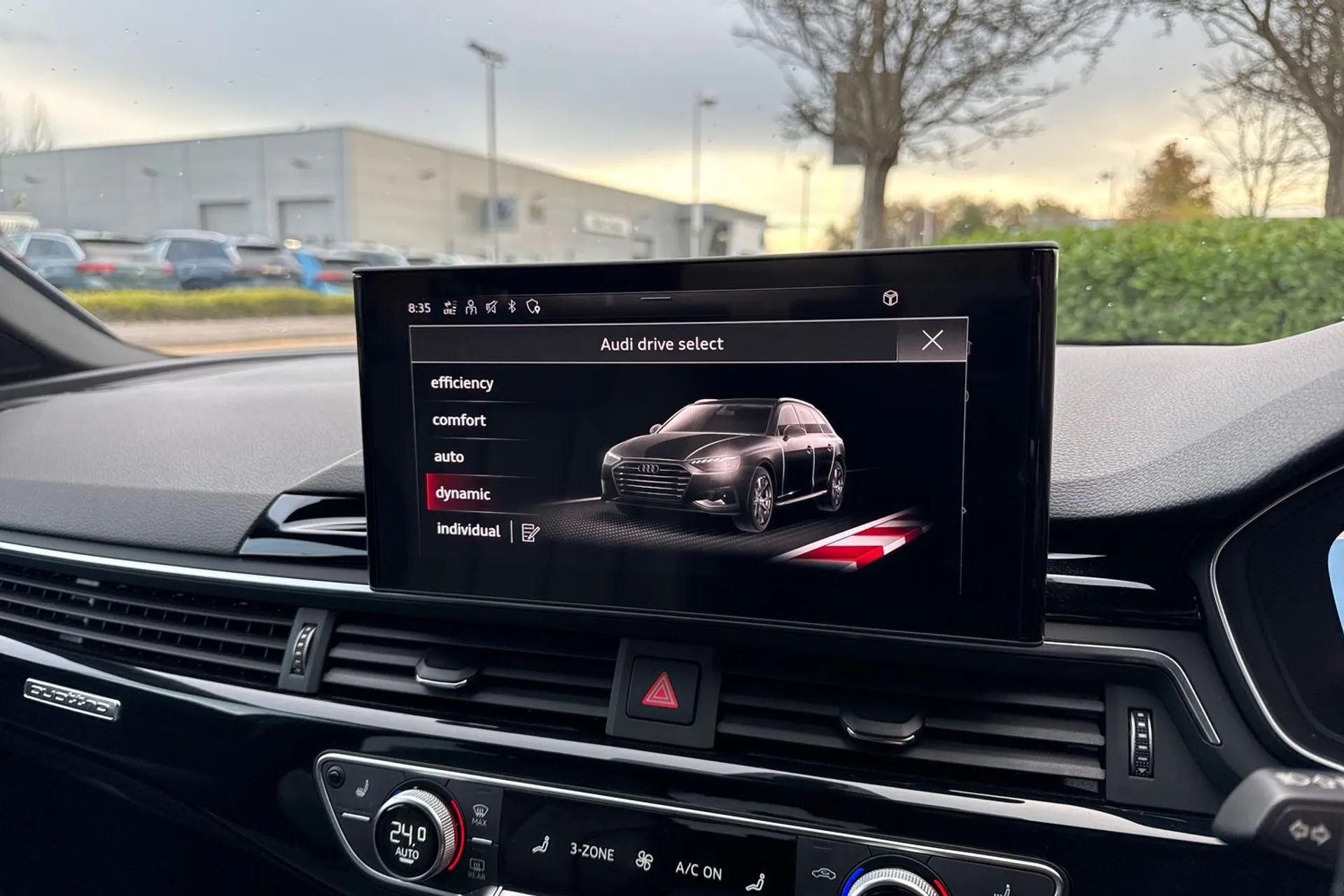 Audi A4 thumbnail image number 42