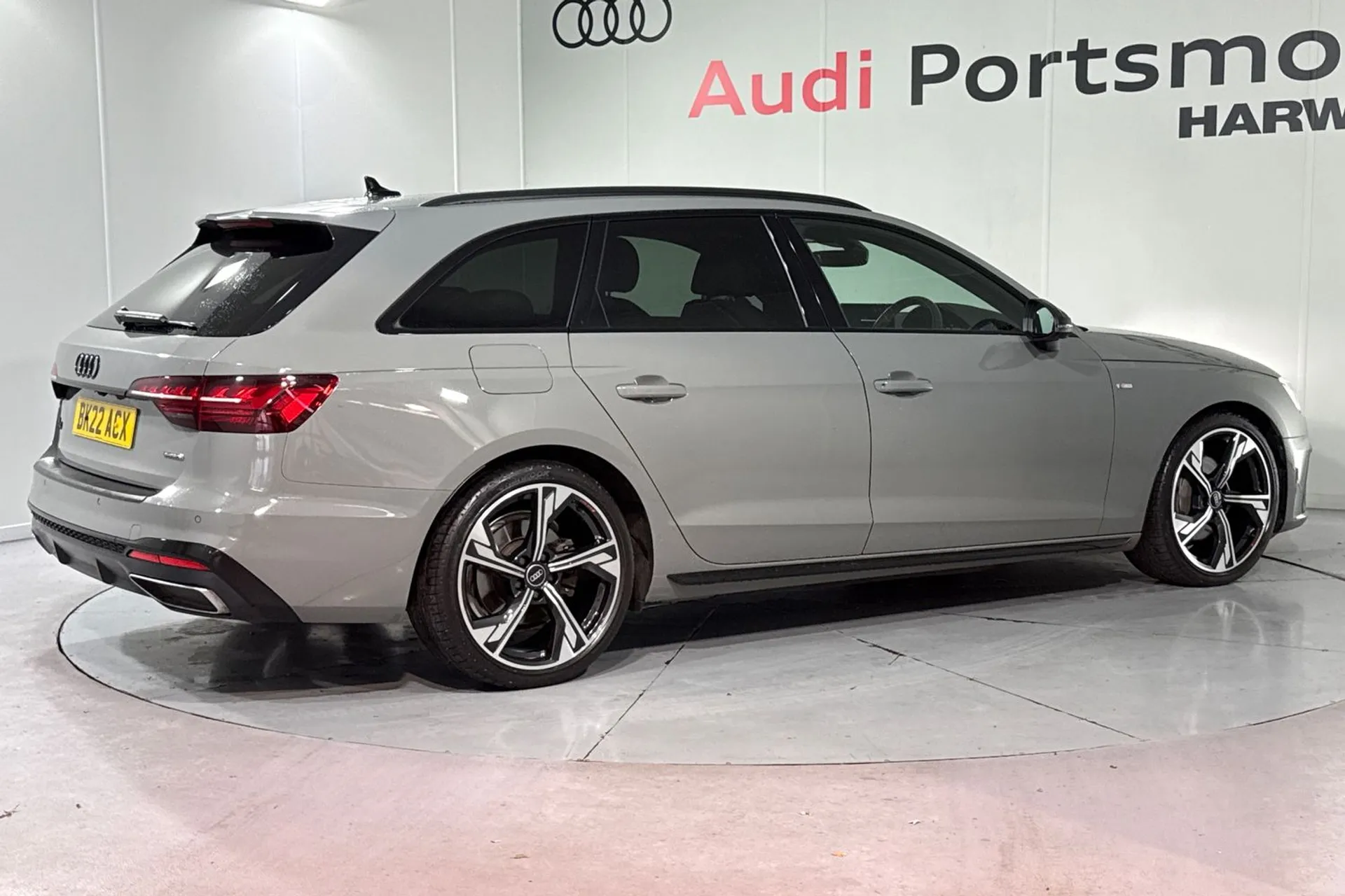 Audi A4 thumbnail image number 11