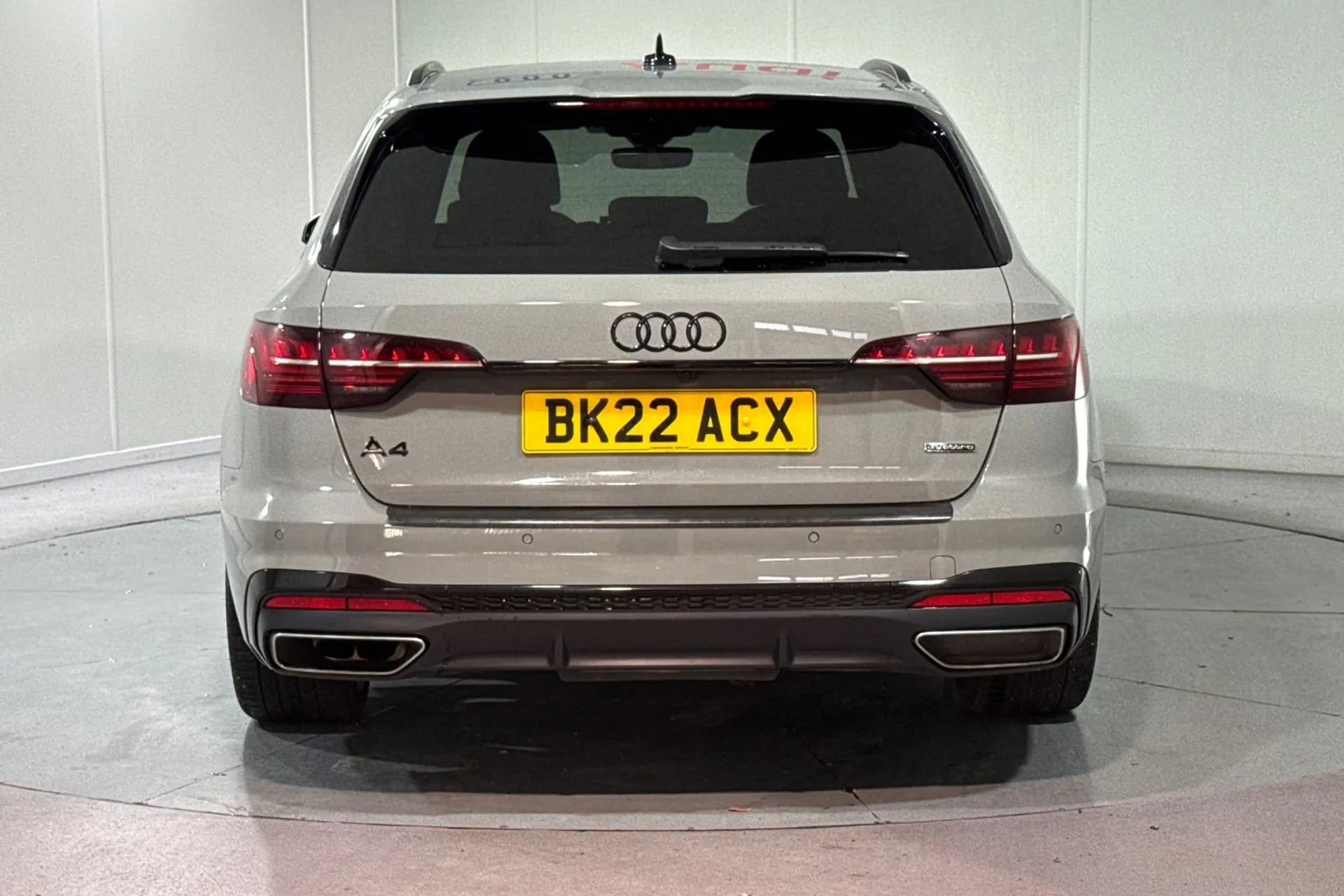 Audi A4 thumbnail image number 9