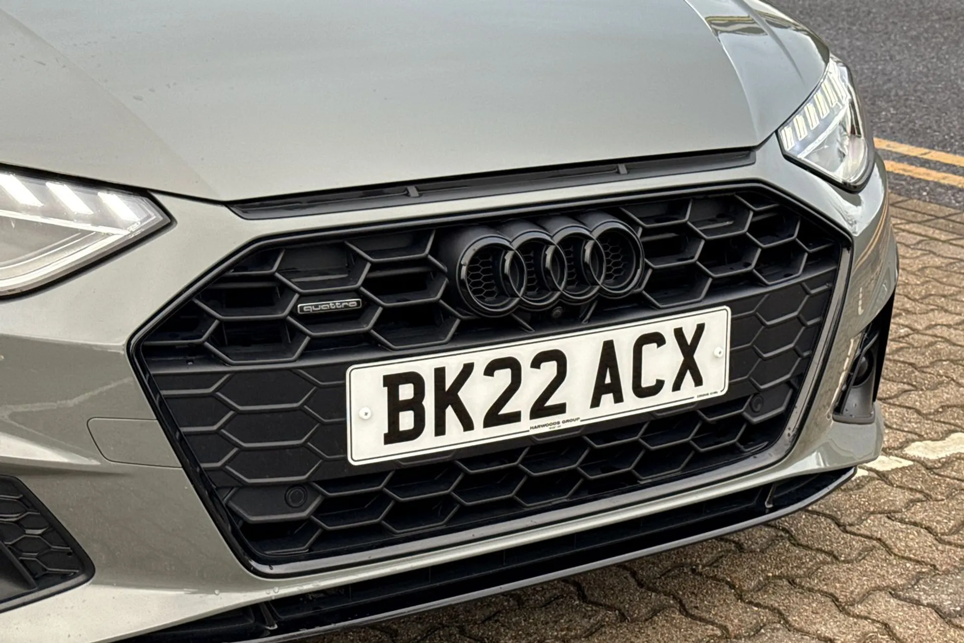 Audi A4 thumbnail image number 10