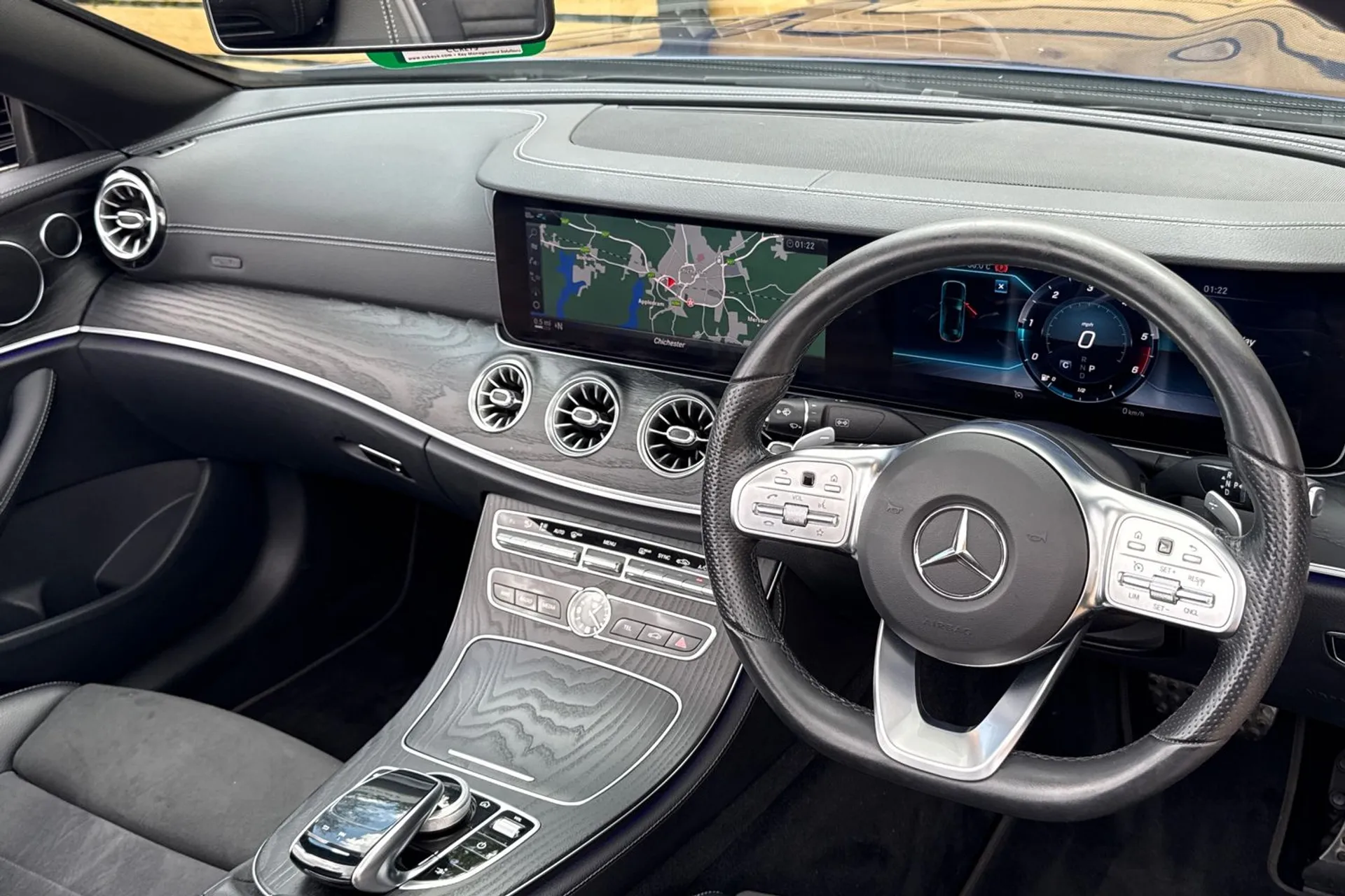 MERCEDES-BENZ E CLASS thumbnail image number 28