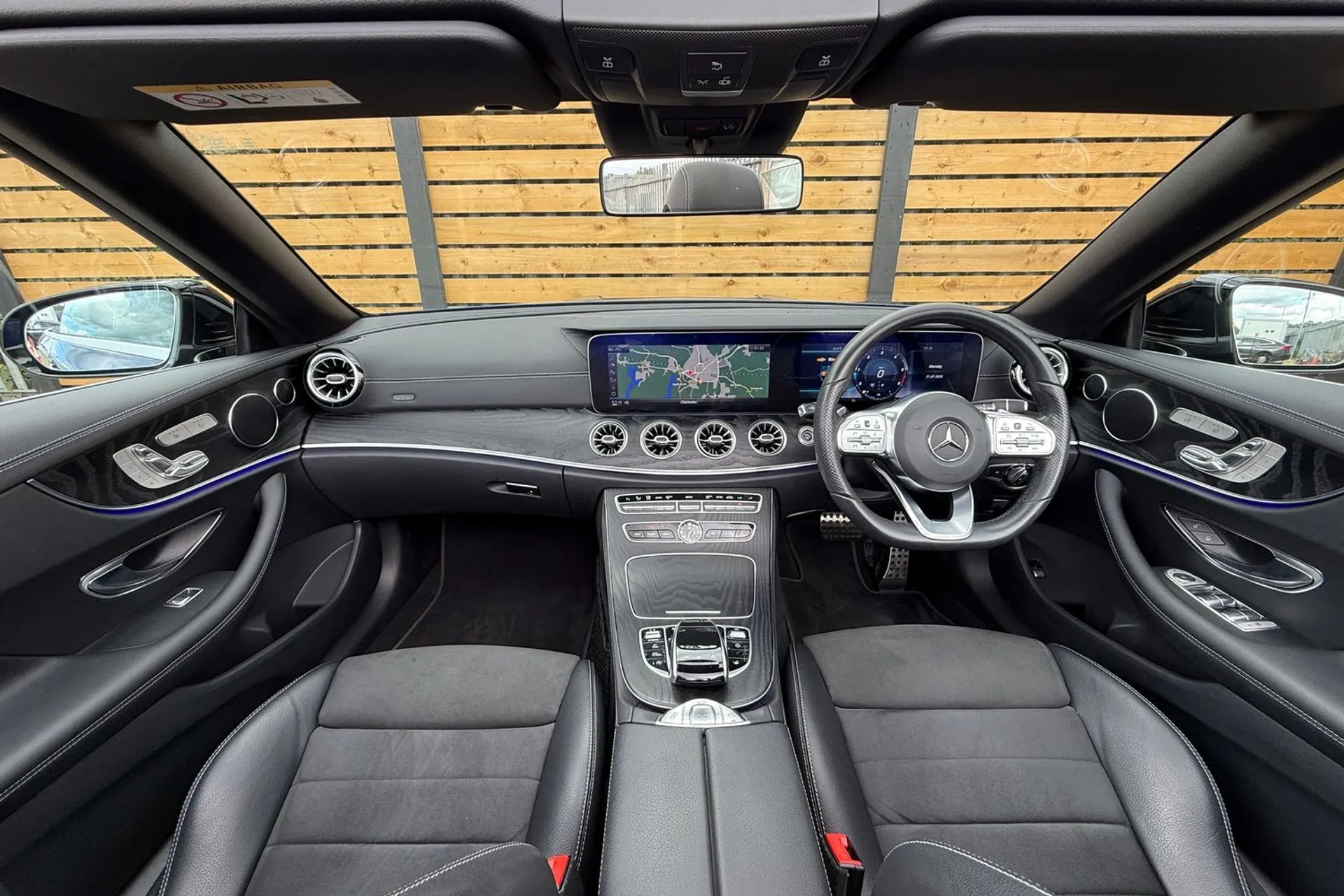 MERCEDES-BENZ E CLASS thumbnail image number 3