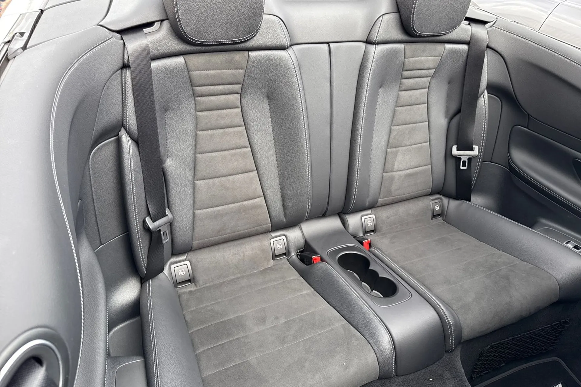 MERCEDES-BENZ E CLASS thumbnail image number 24