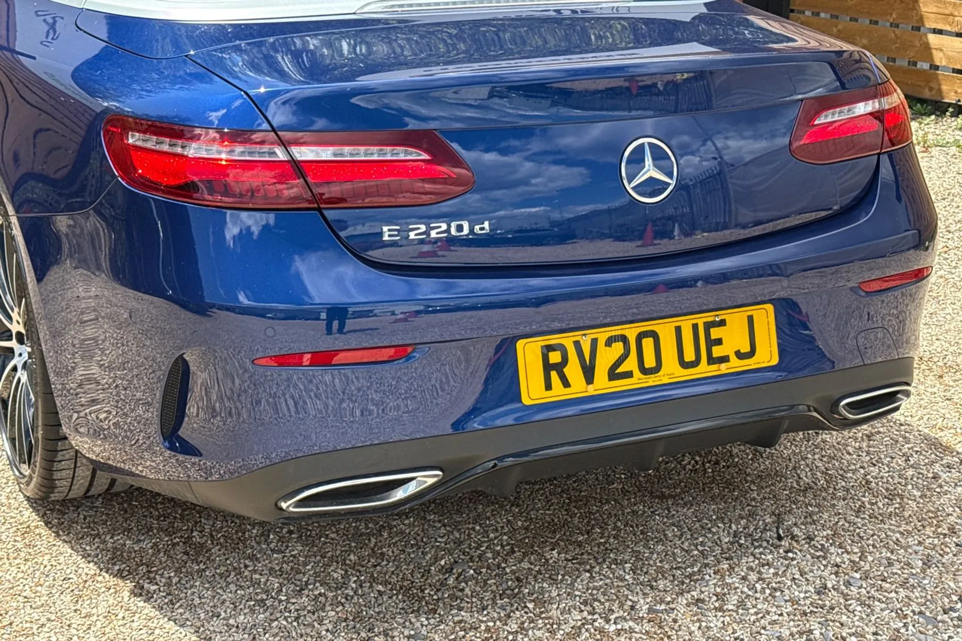 MERCEDES-BENZ E CLASS thumbnail image number 18
