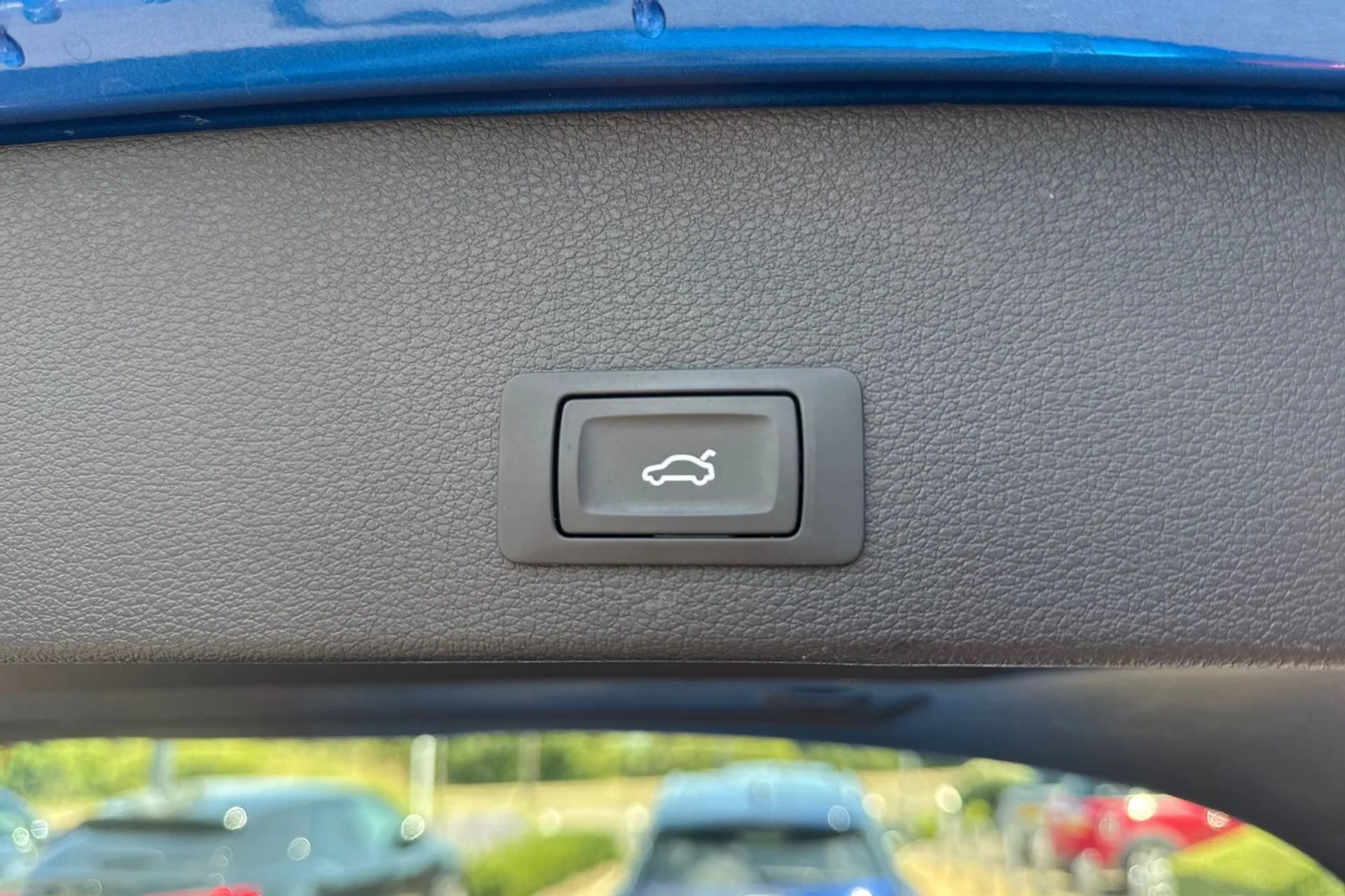 Audi Q2 thumbnail image number 19