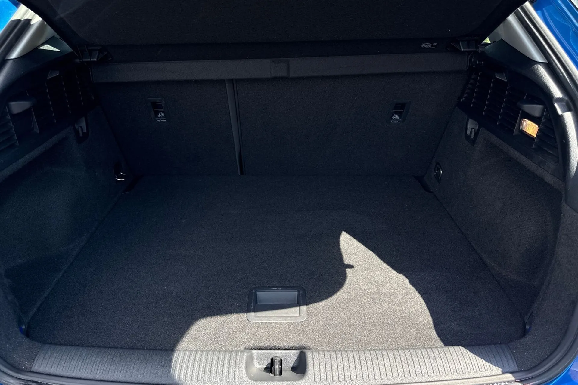 Audi Q2 thumbnail image number 18