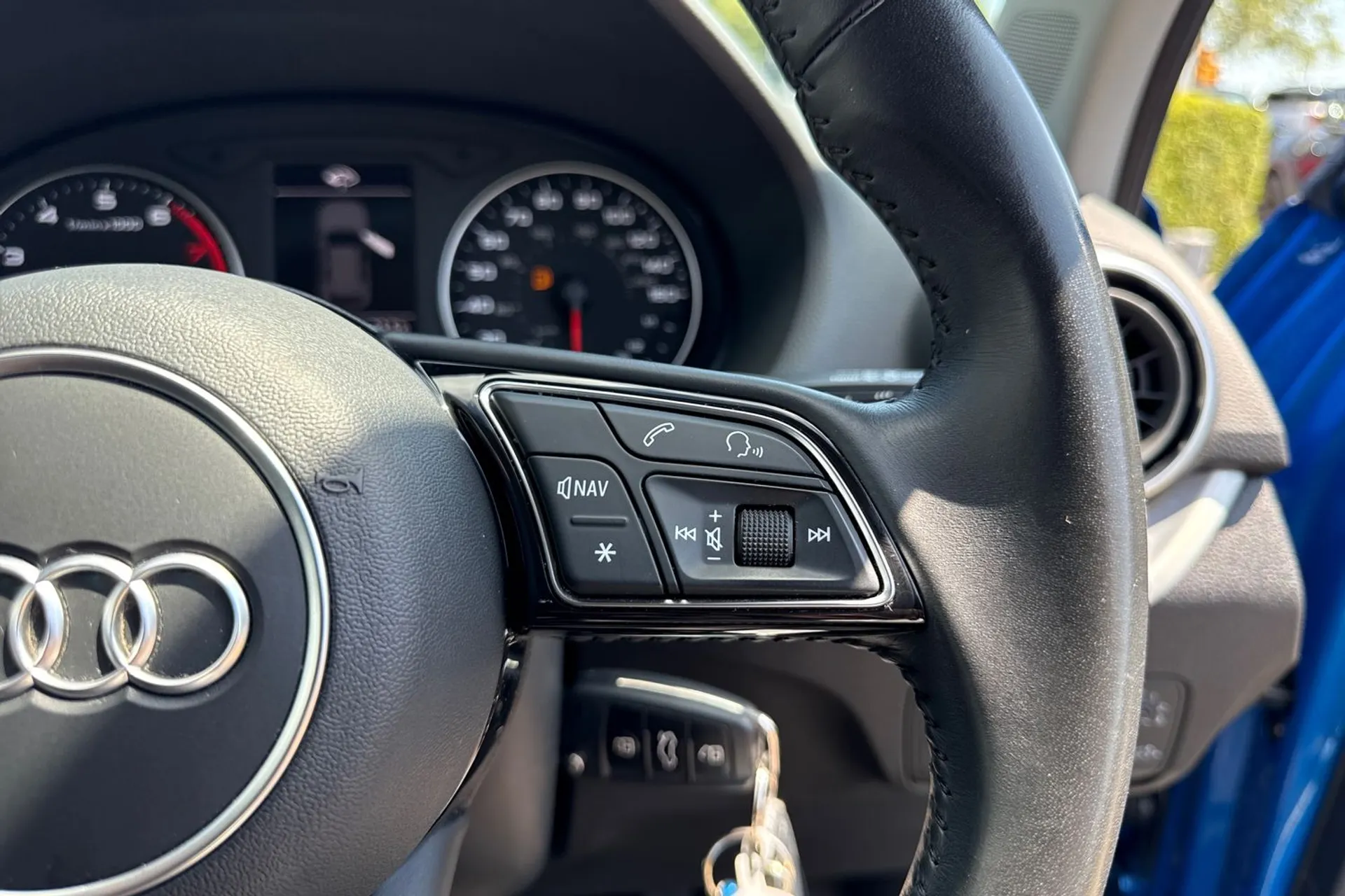 Audi Q2 thumbnail image number 42