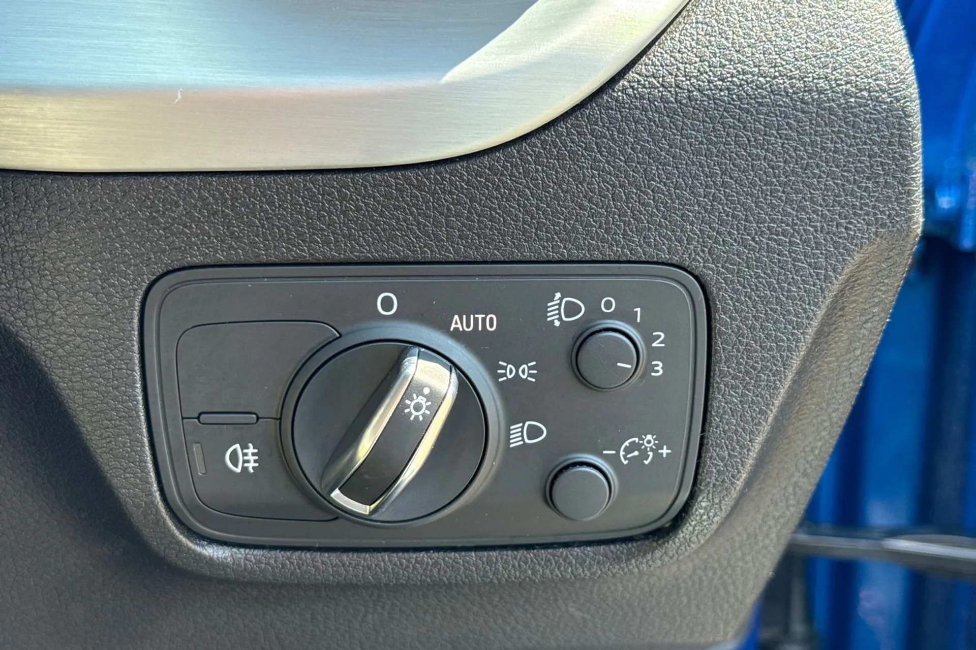 Audi Q2 thumbnail image number 52