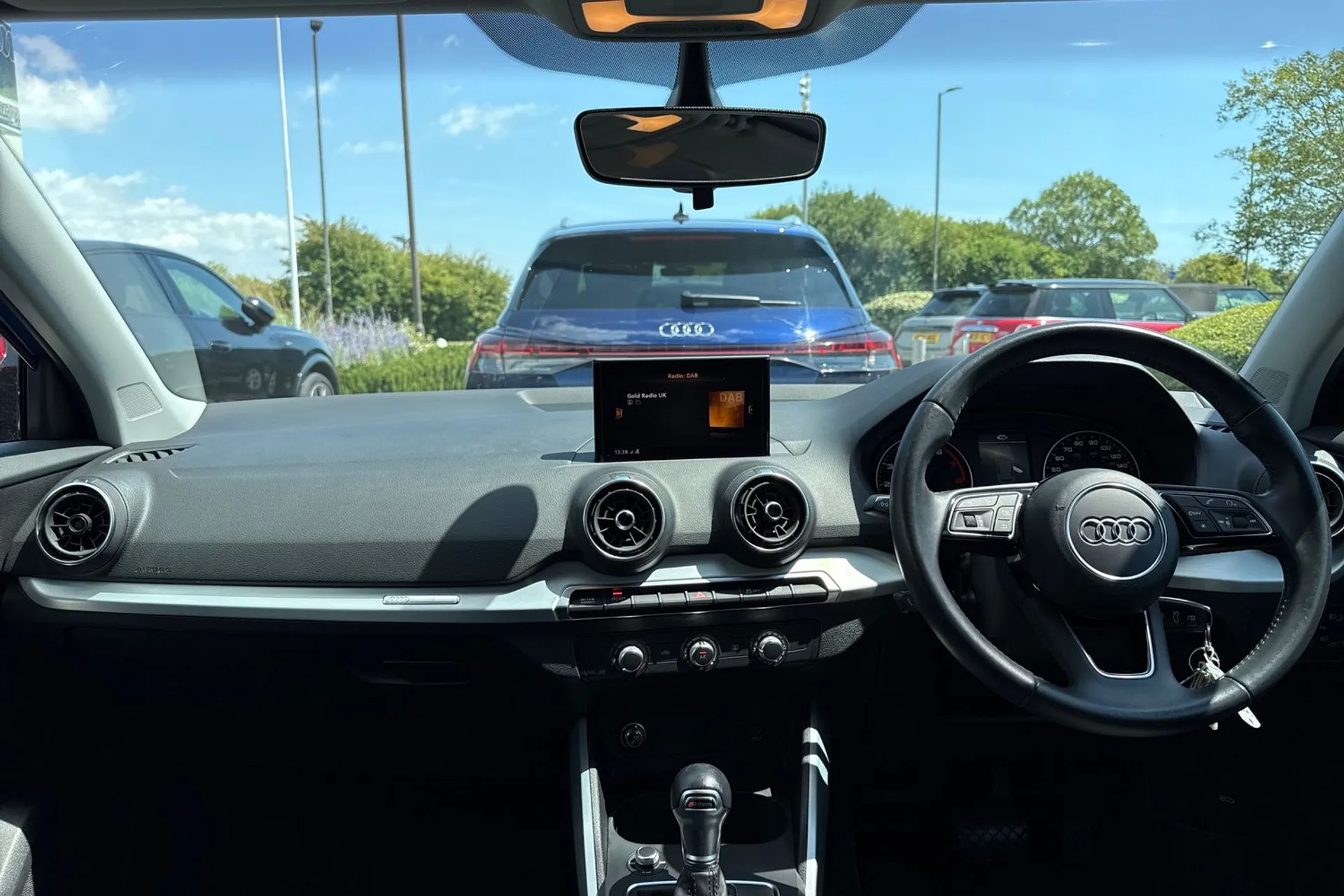 Audi Q2 thumbnail image number 3