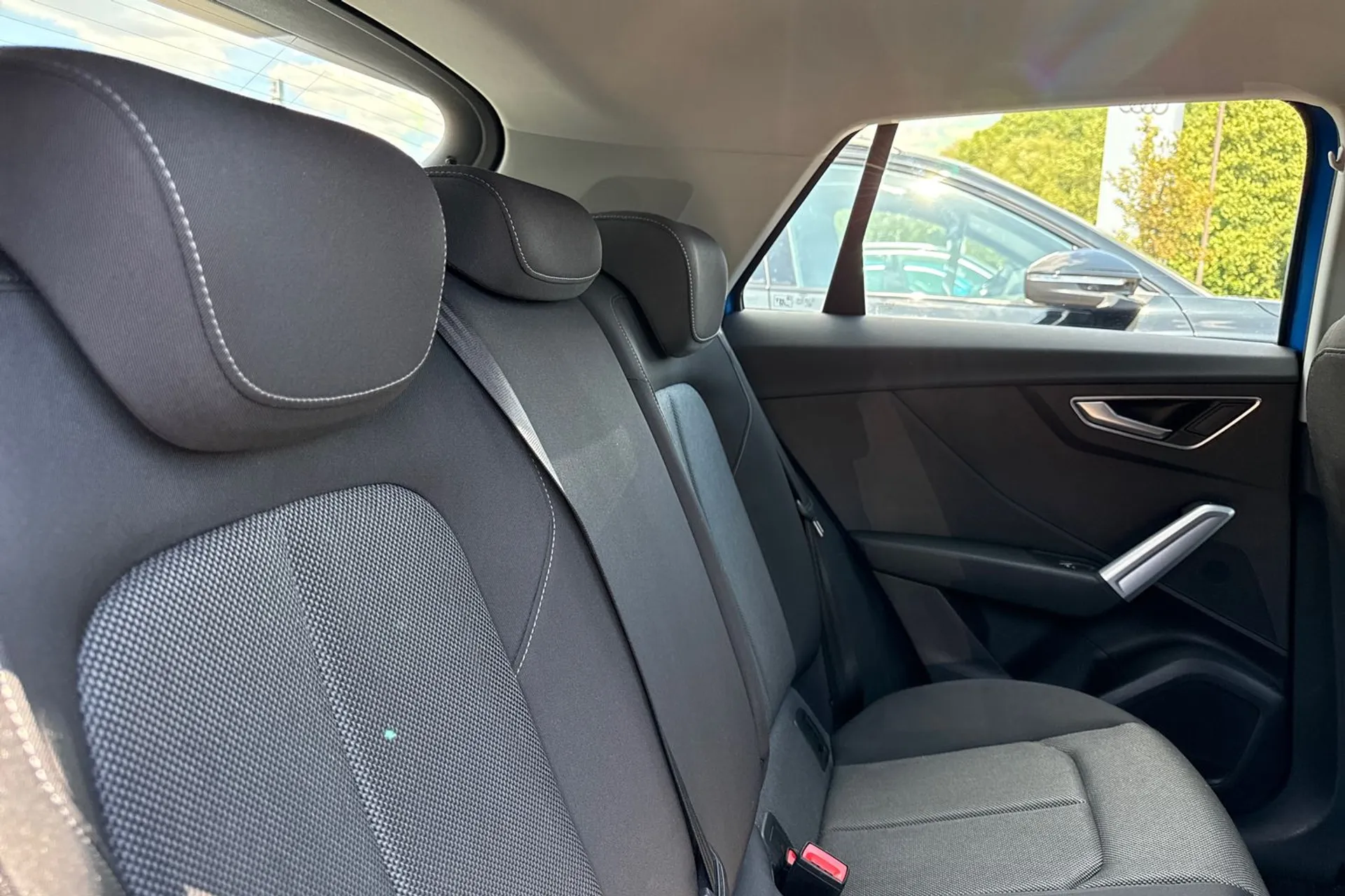 Audi Q2 thumbnail image number 21