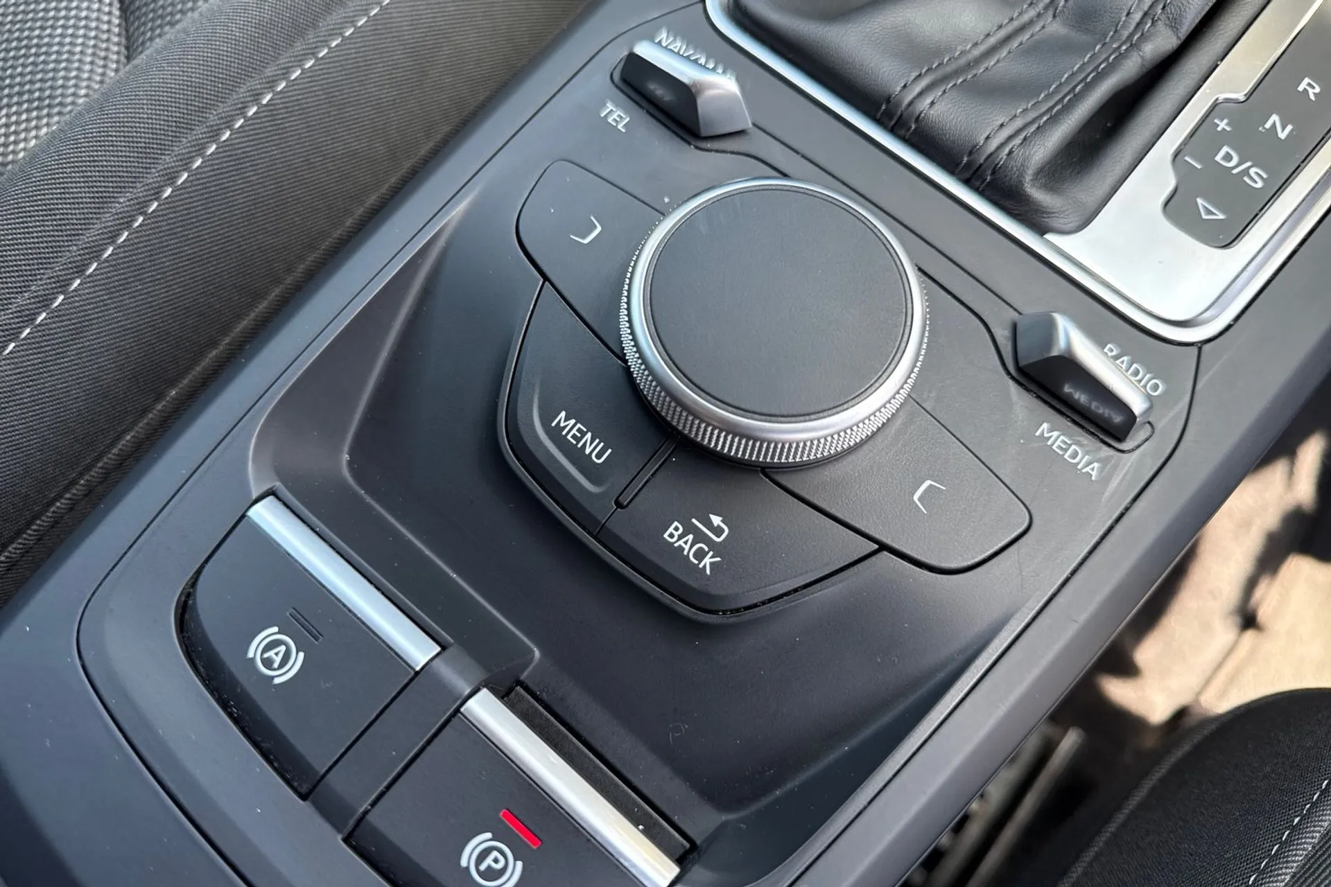 Audi Q2 thumbnail image number 49