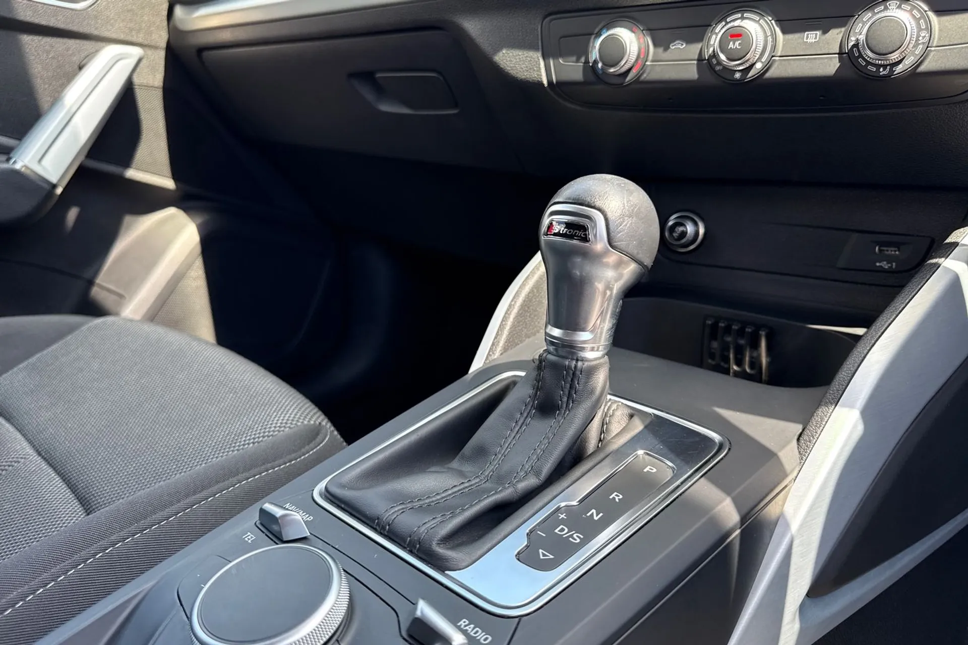 Audi Q2 thumbnail image number 48